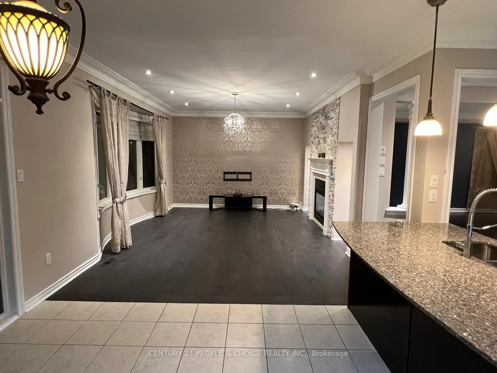 Photo 13 of Unit Upper, 114 Garyscholl Road, Vaughan, Vellore Village — HOMEH