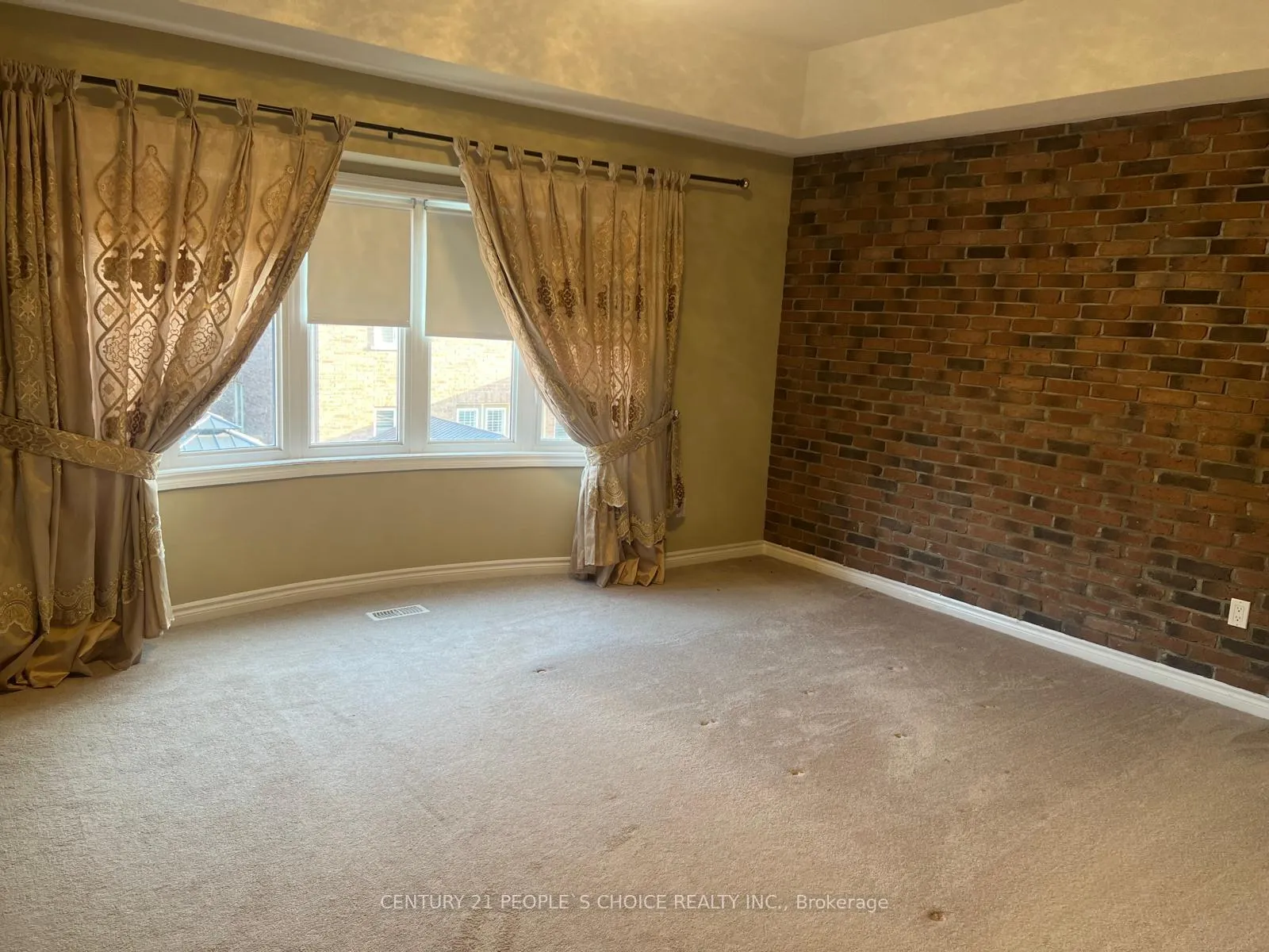Photo 22 of Unit Upper, 114 Garyscholl Road, Vaughan, Vellore Village — HOMEH