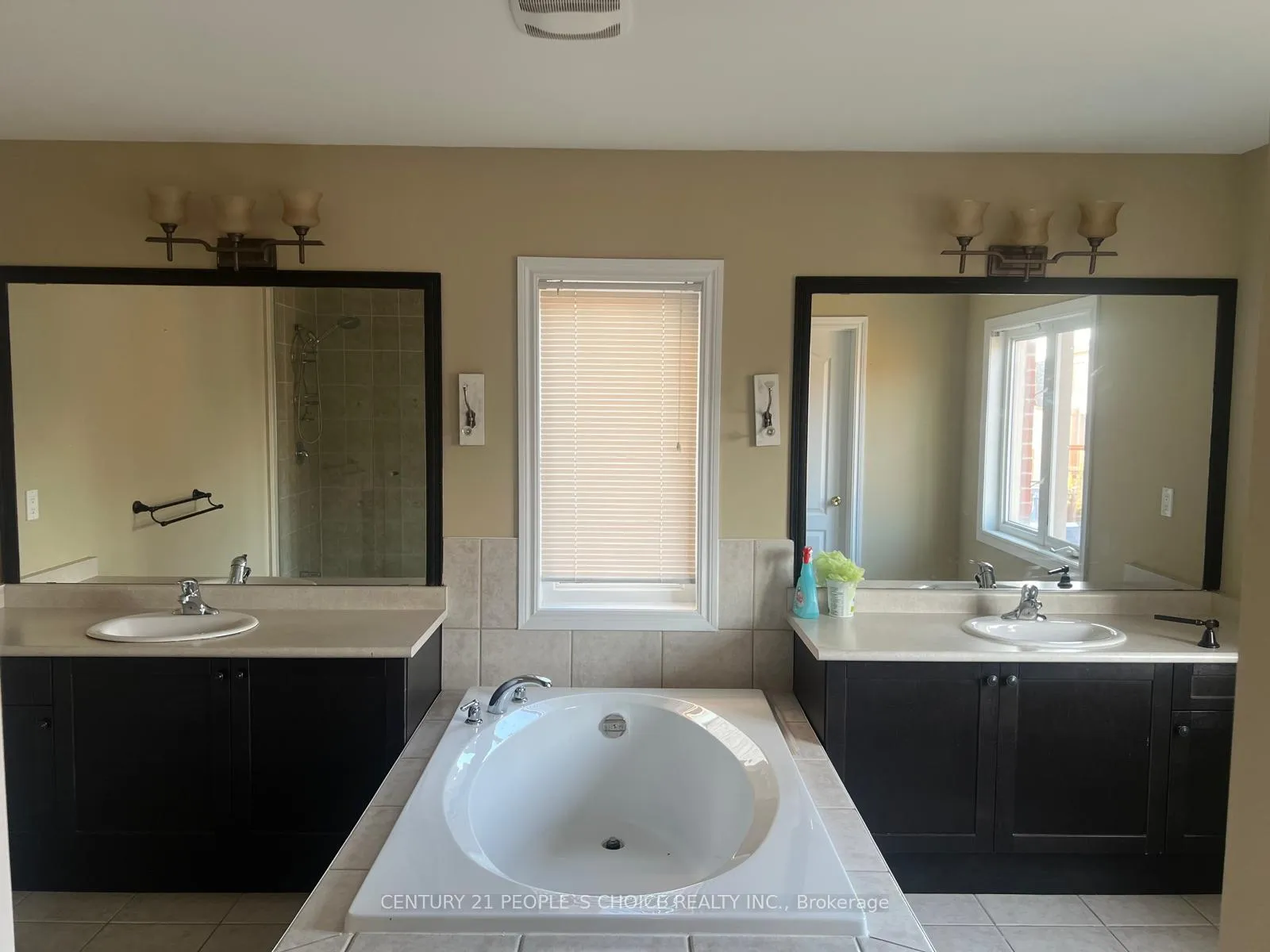 Photo 24 of Unit Upper, 114 Garyscholl Road, Vaughan, Vellore Village — HOMEH
