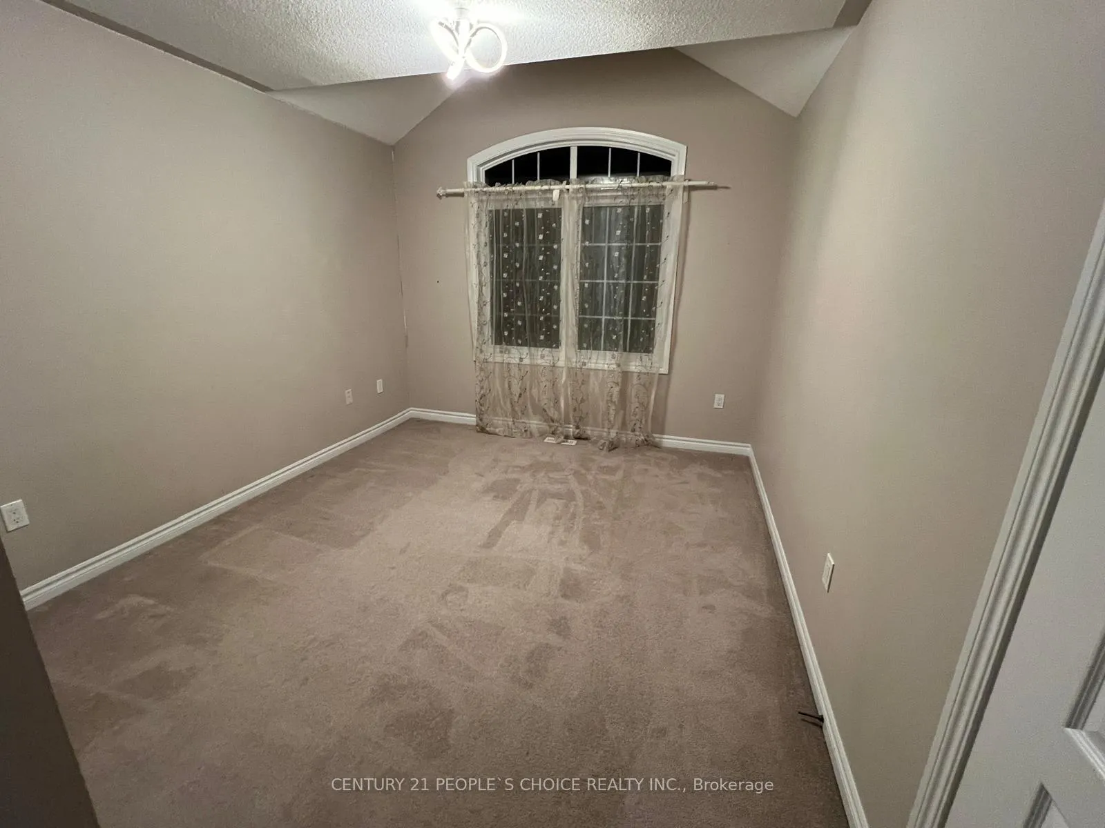 Photo 25 of Unit Upper, 114 Garyscholl Road, Vaughan, Vellore Village — HOMEH