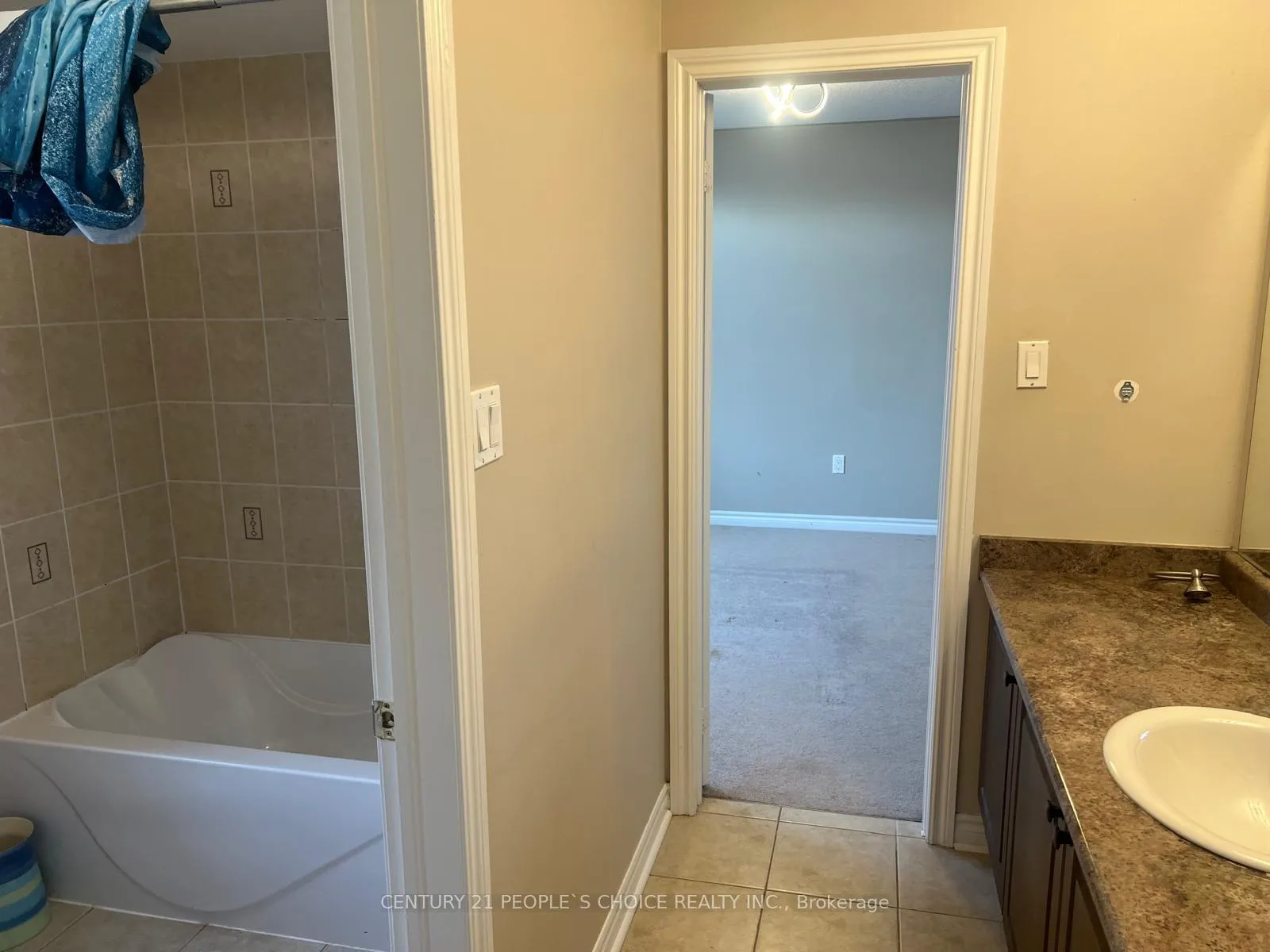 Photo 34 of Unit Upper, 114 Garyscholl Road, Vaughan, Vellore Village — HOMEH