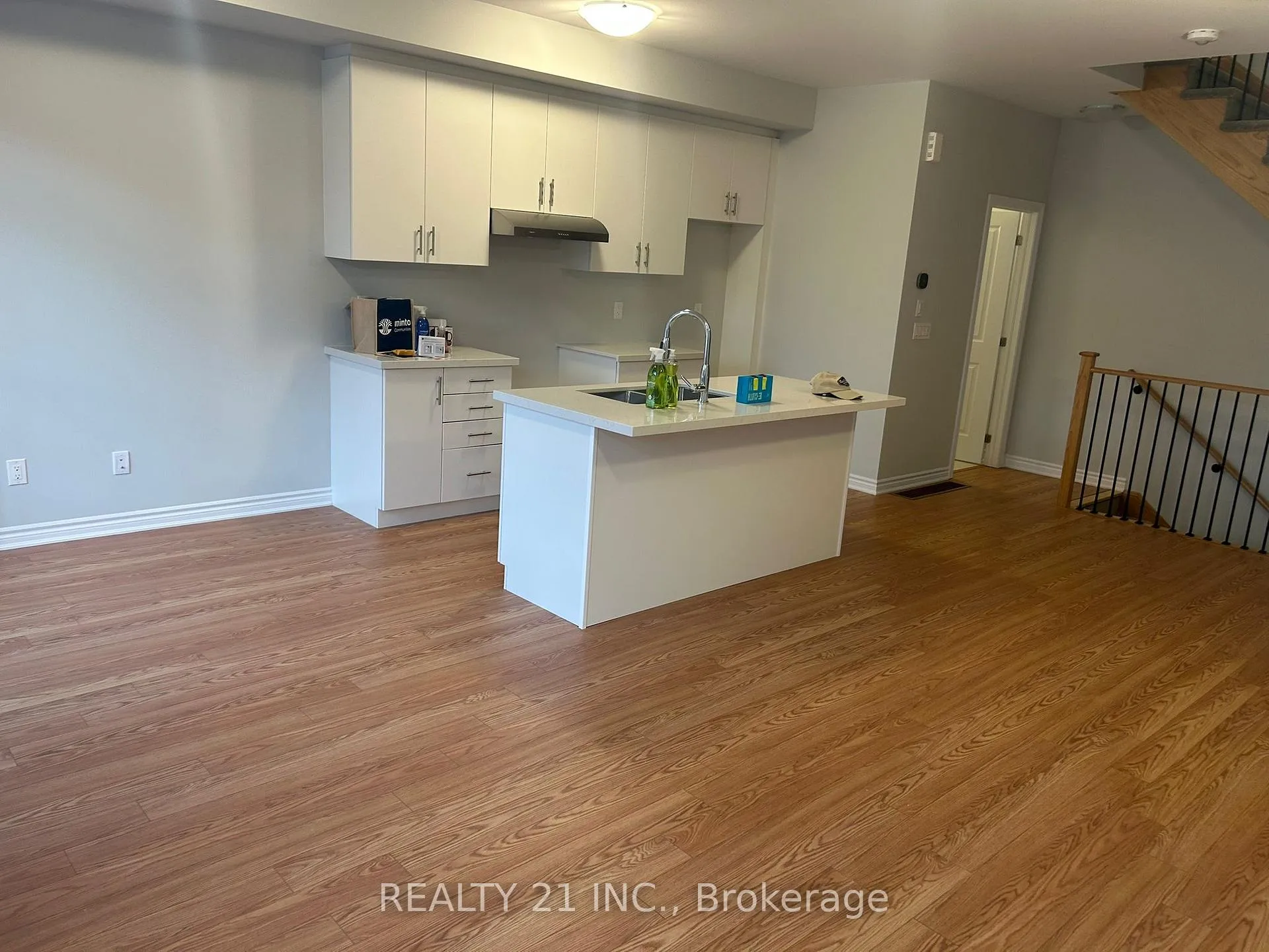 Photo 2 of 1027 Honeycomb Path, Oshawa, Kedron — HOMEH