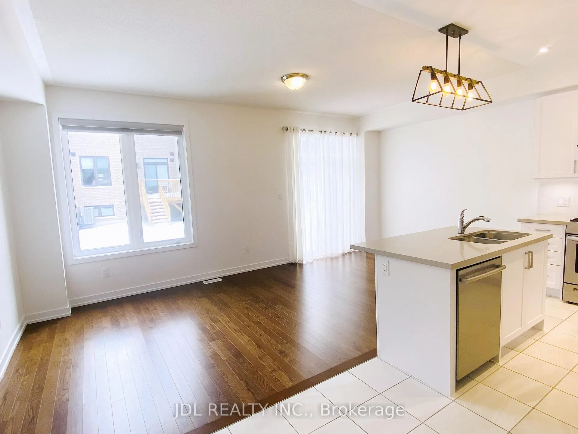 Photo 4 of 101 Hilts Drive, Richmond Hill, Rural Richmond Hill — HOMEH