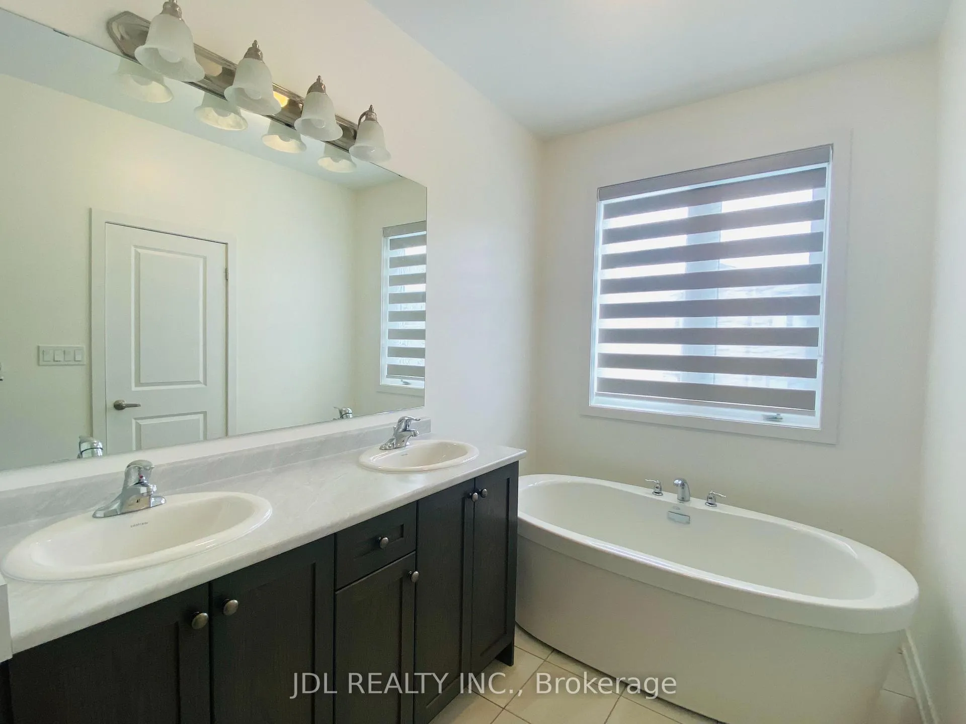 Photo 7 of 101 Hilts Drive, Richmond Hill, Rural Richmond Hill — HOMEH