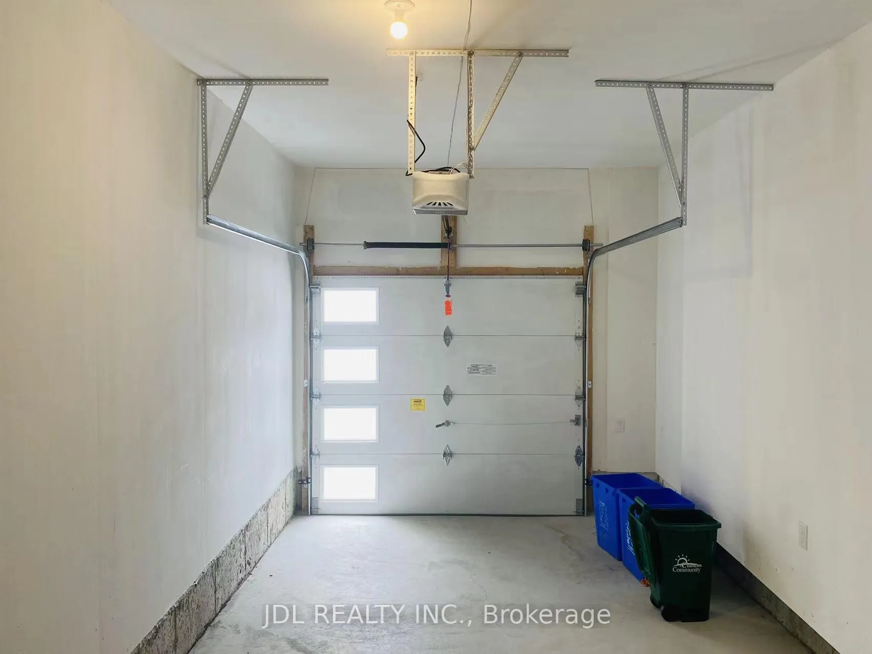 Photo 12 of 101 Hilts Drive, Richmond Hill, Rural Richmond Hill — HOMEH