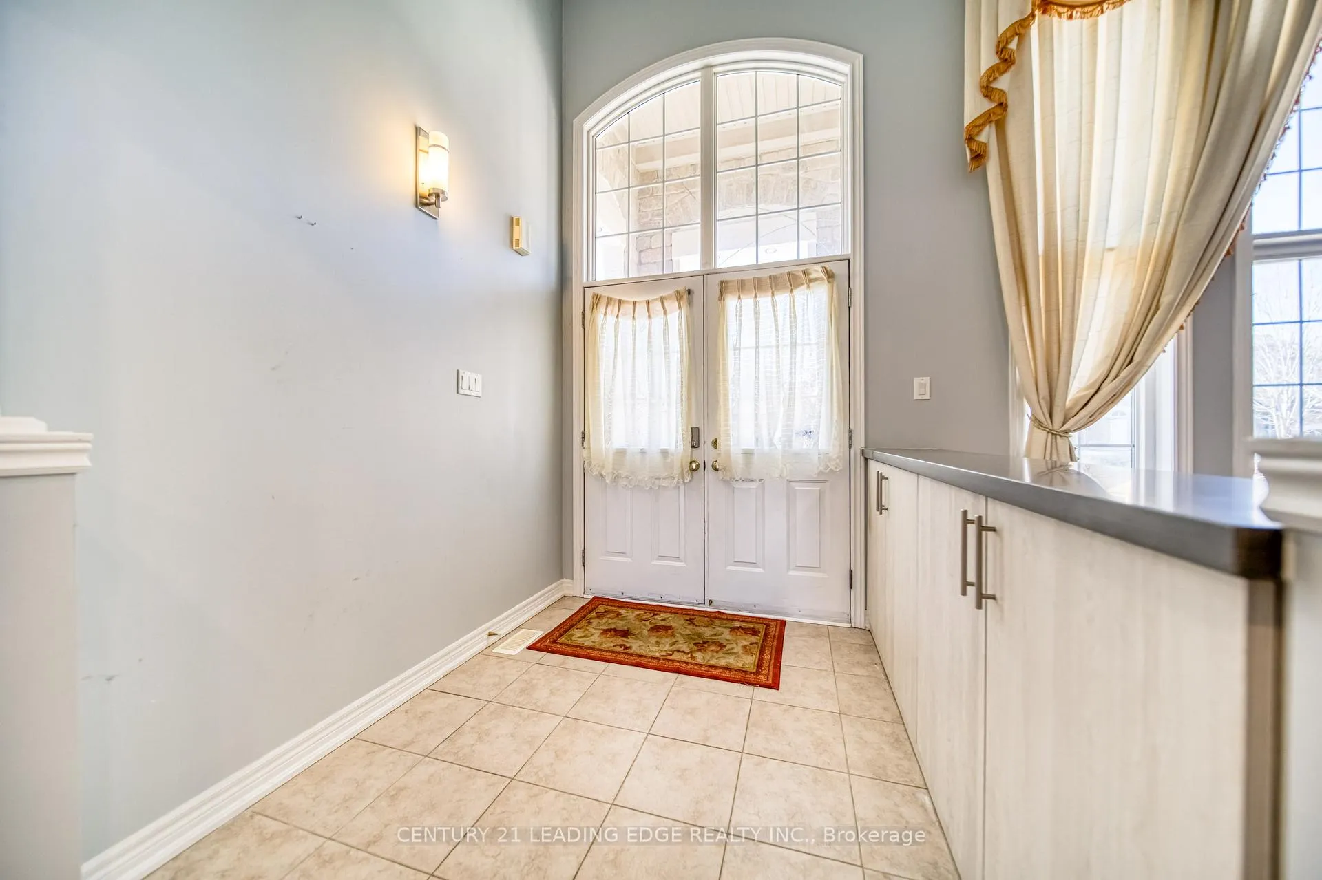 Photo 2 of 29 Adastra Crescent, Markham, Victoria Manor-Jennings Gate — HOMEH