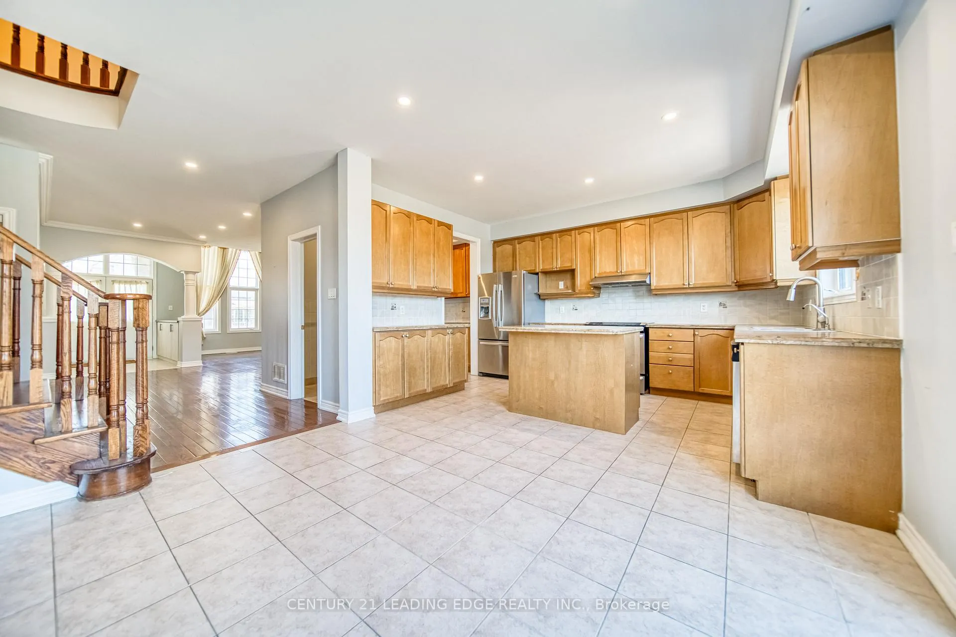 Photo 8 of 29 Adastra Crescent, Markham, Victoria Manor-Jennings Gate — HOMEH