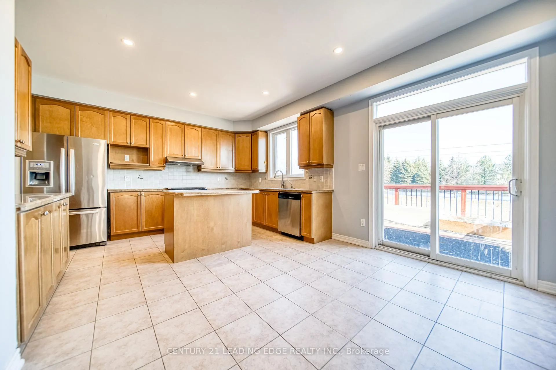 Photo 9 of 29 Adastra Crescent, Markham, Victoria Manor-Jennings Gate — HOMEH