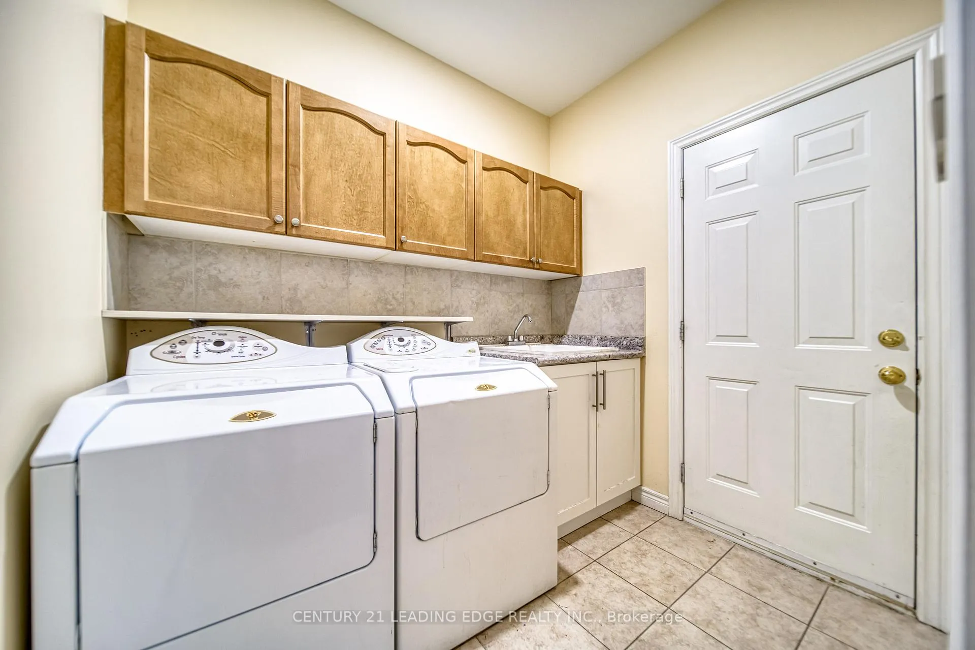Photo 14 of 29 Adastra Crescent, Markham, Victoria Manor-Jennings Gate — HOMEH