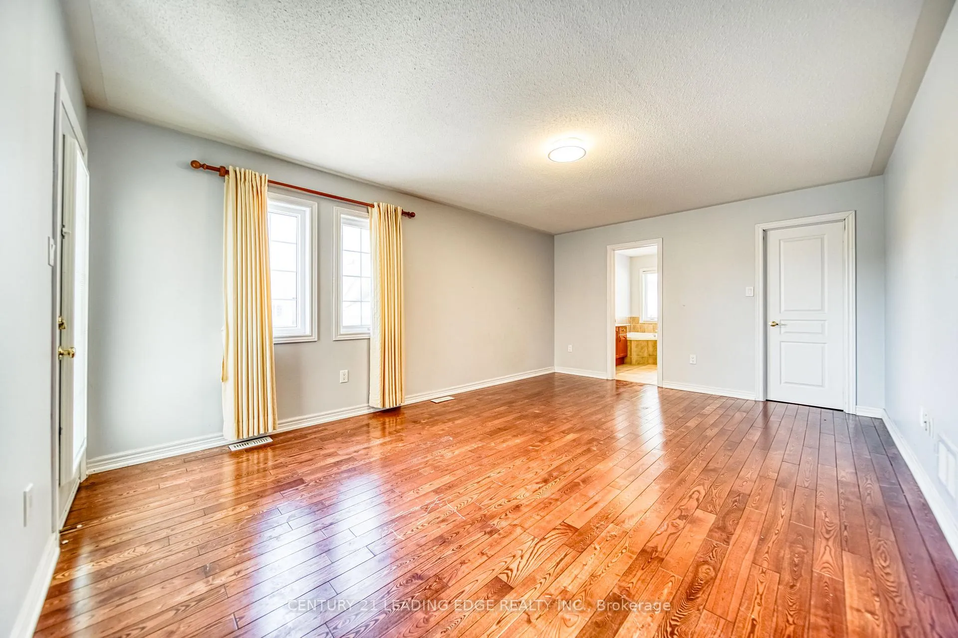 Photo 17 of 29 Adastra Crescent, Markham, Victoria Manor-Jennings Gate — HOMEH
