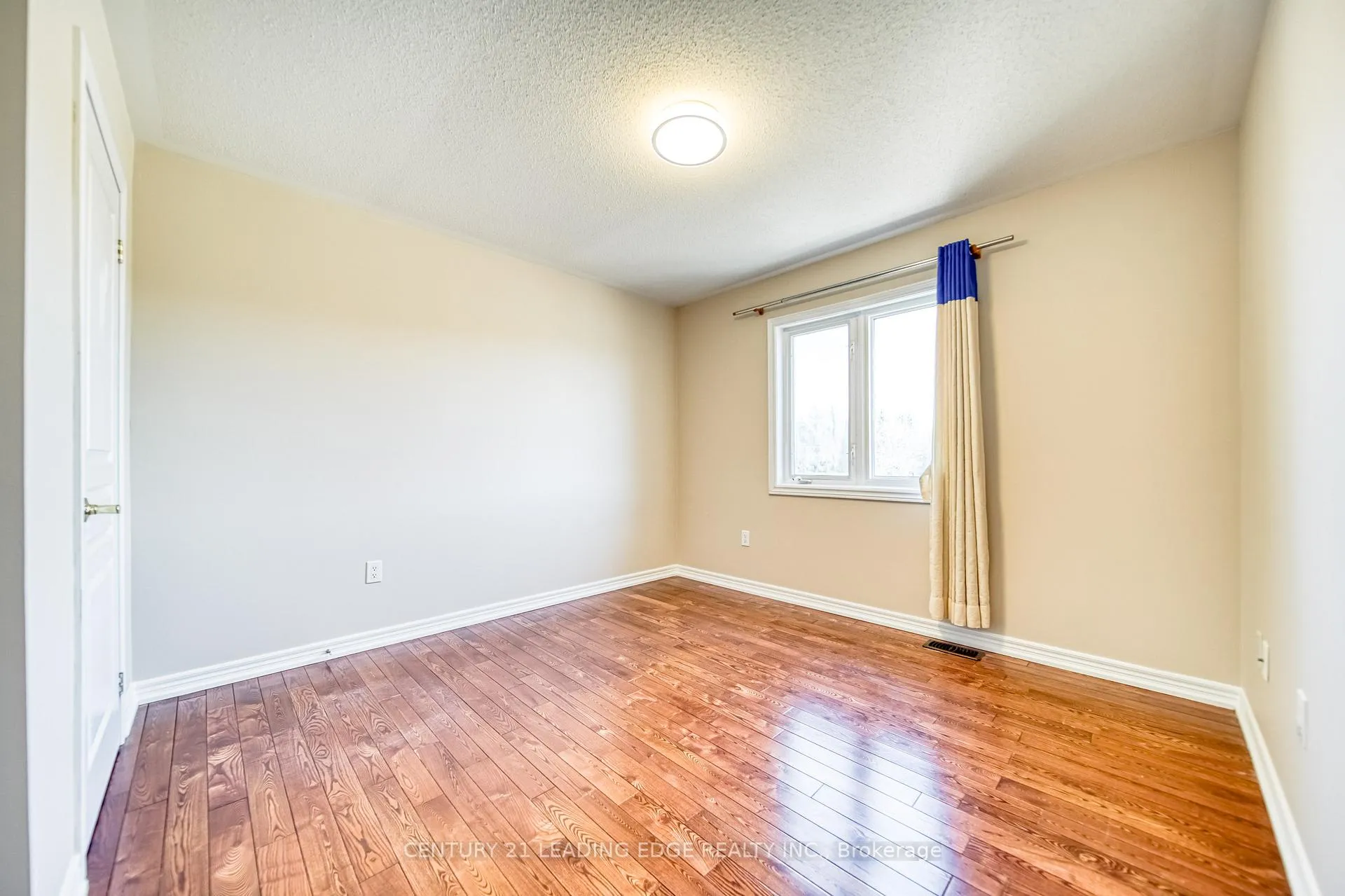 Photo 23 of 29 Adastra Crescent, Markham, Victoria Manor-Jennings Gate — HOMEH