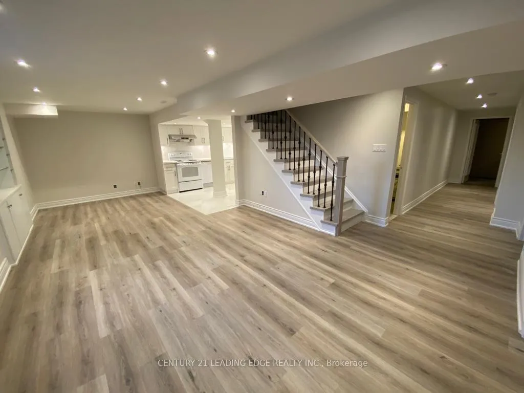 Photo 25 of 29 Adastra Crescent, Markham, Victoria Manor-Jennings Gate — HOMEH