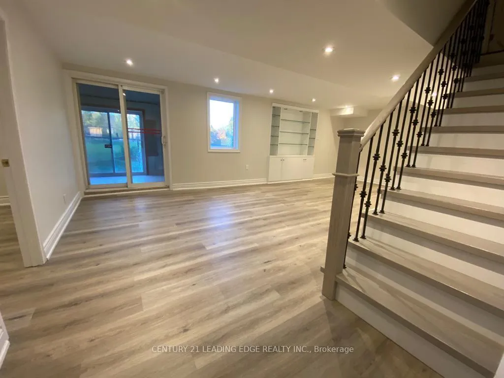 Photo 30 of 29 Adastra Crescent, Markham, Victoria Manor-Jennings Gate — HOMEH