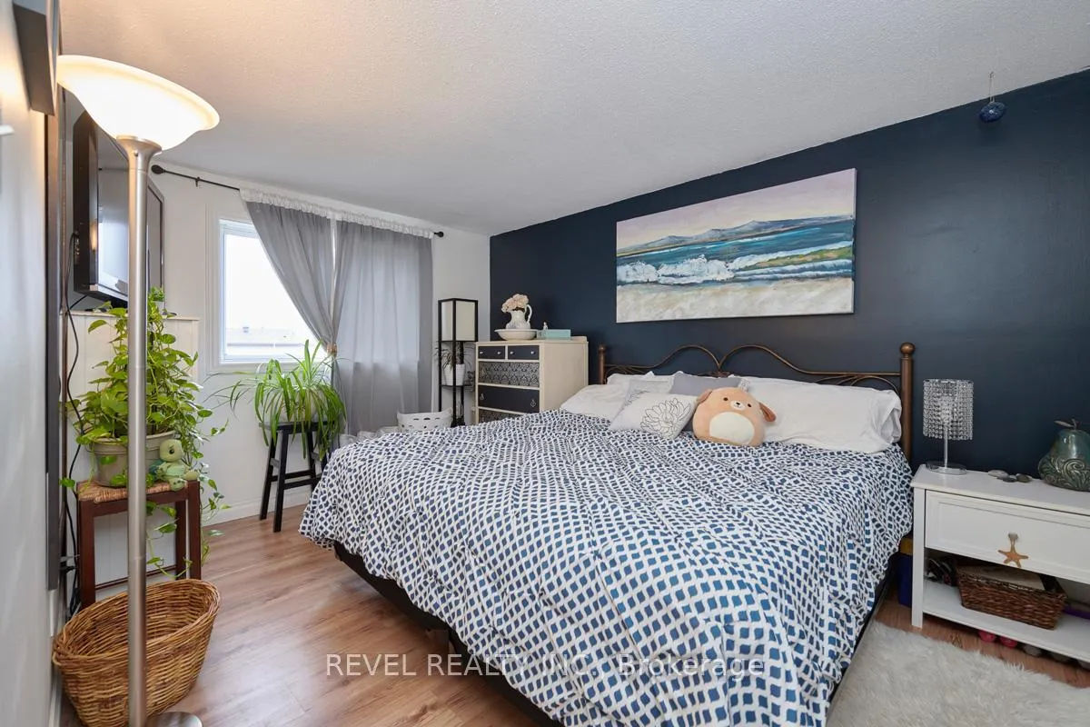 Photo 1 of Unit Upper, 88 Fox Run, Barrie, Letitia Heights — HOMEH