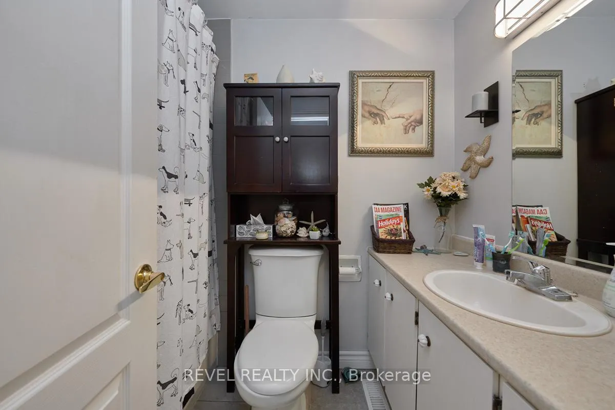 Photo 8 of Unit Upper, 88 Fox Run, Barrie, Letitia Heights — HOMEH