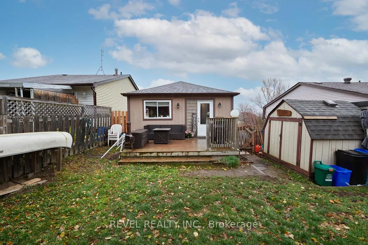Photo 12 of Unit Upper, 88 Fox Run, Barrie, Letitia Heights — HOMEH