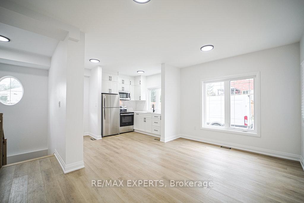Photo 10 of 426 Veterans Drive, Barrie, Holly — HOMEH