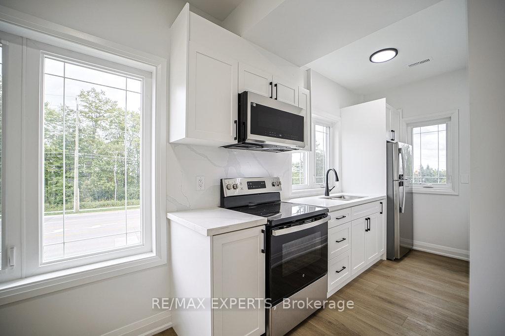 Photo 21 of 426 Veterans Drive, Barrie, Holly — HOMEH