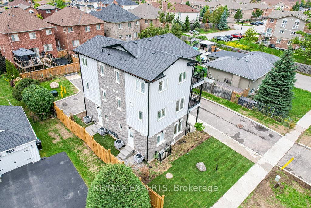 Photo 35 of 426 Veterans Drive, Barrie, Holly — HOMEH