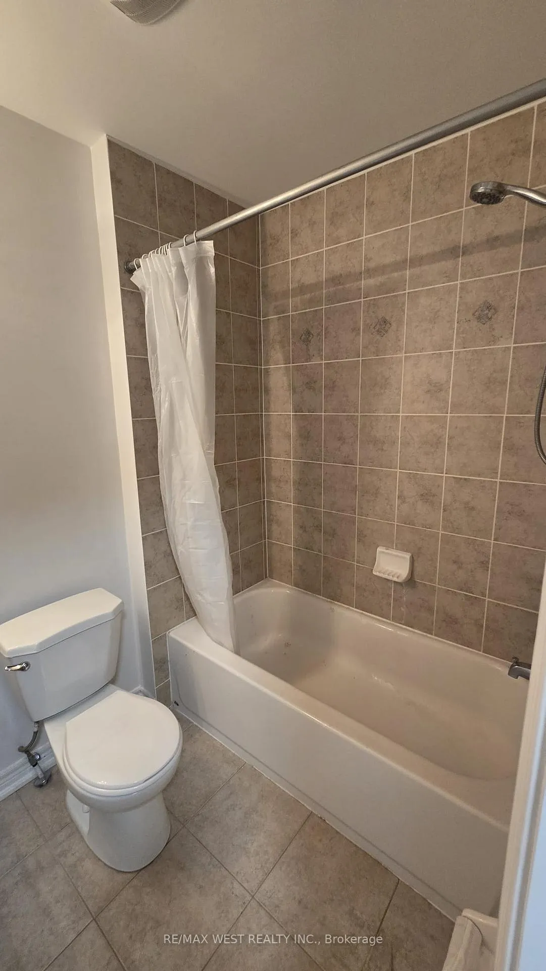 Photo 16 of 155 Greenwood Drive, Essa, Angus — HOMEH