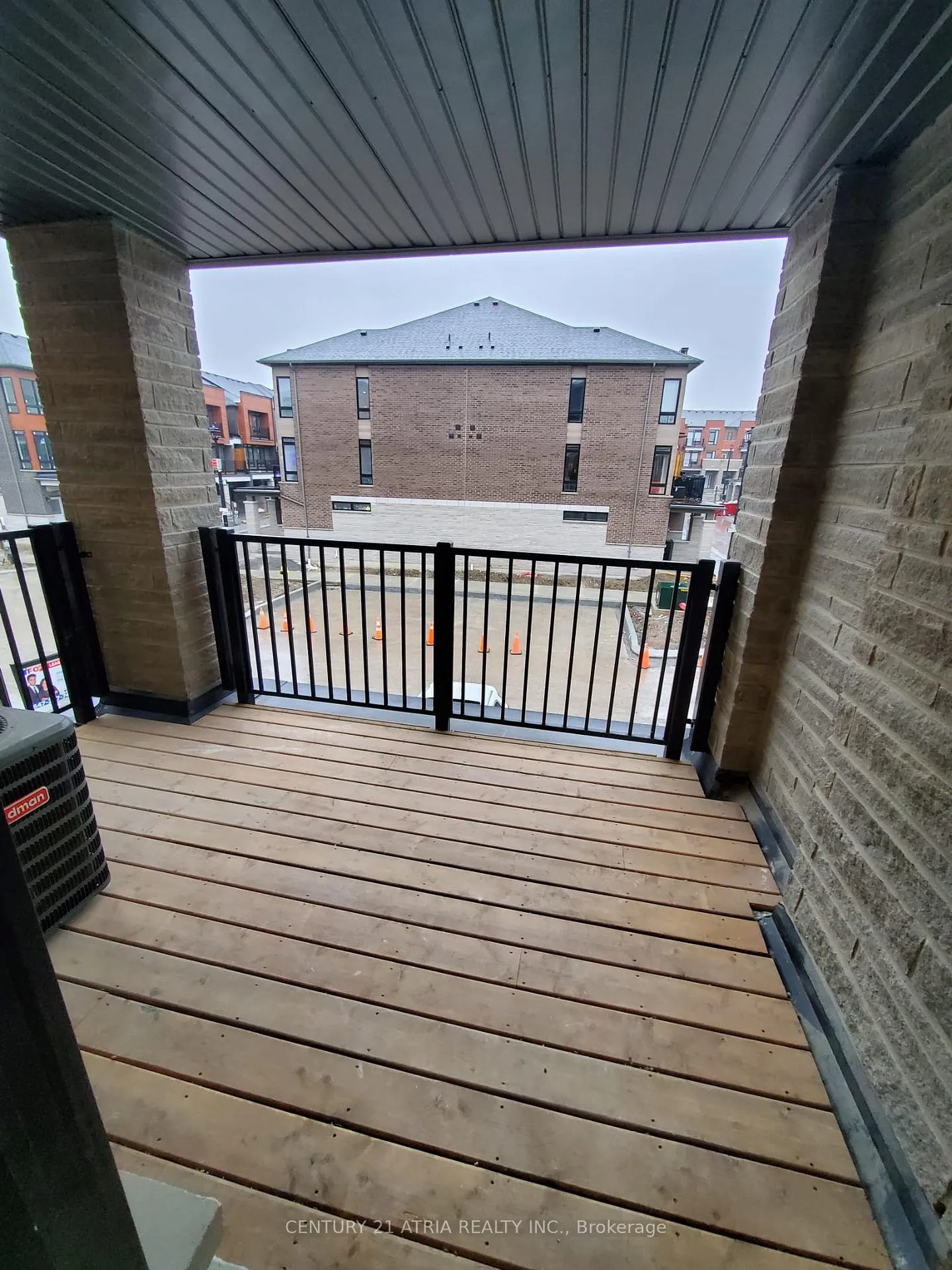 Photo 13 of 462 Salem Road S, Ajax, South East — HOMEH