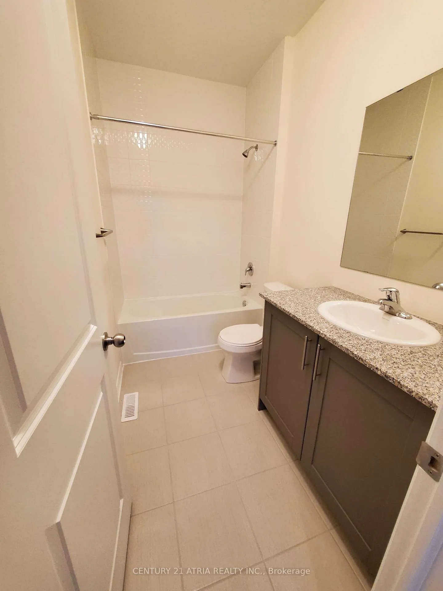 Photo 18 of 462 Salem Road S, Ajax, South East — HOMEH