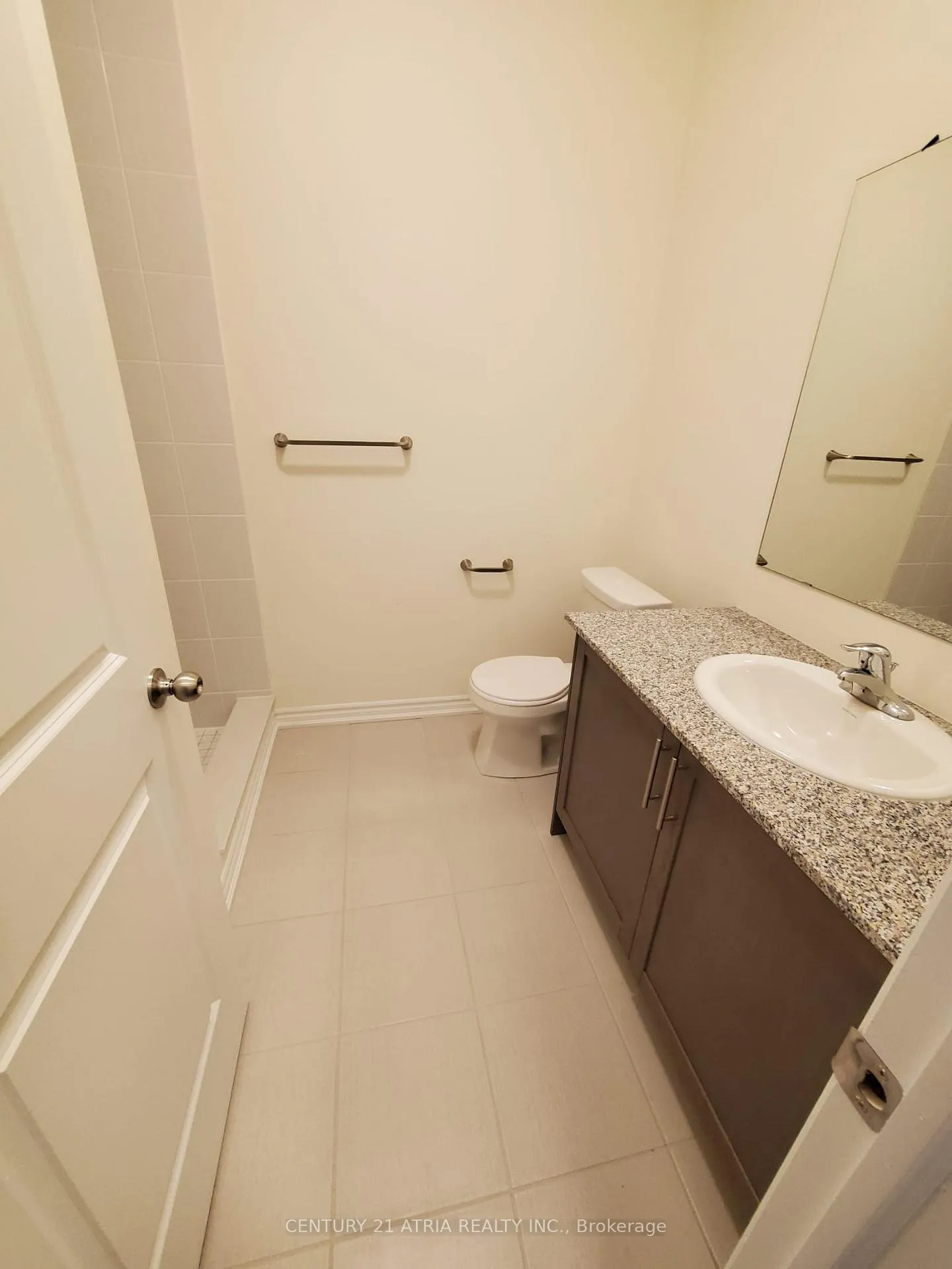 Photo 21 of 462 Salem Road S, Ajax, South East — HOMEH