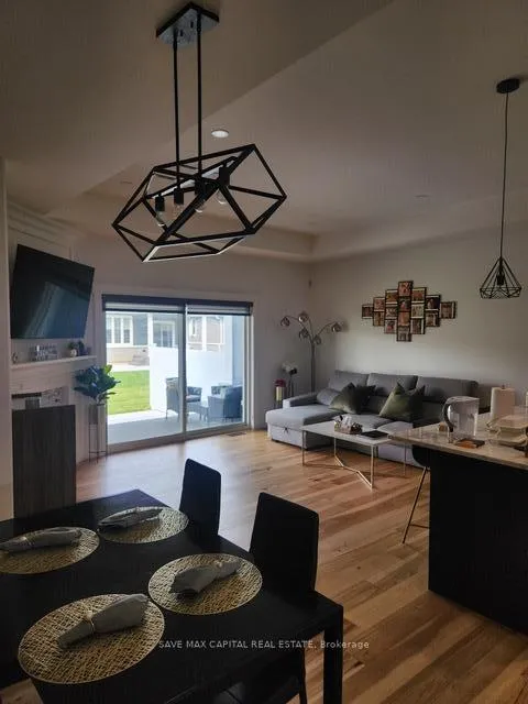 Photo 9 of 402 Caserta Crescent, Lakeshore — HOMEH