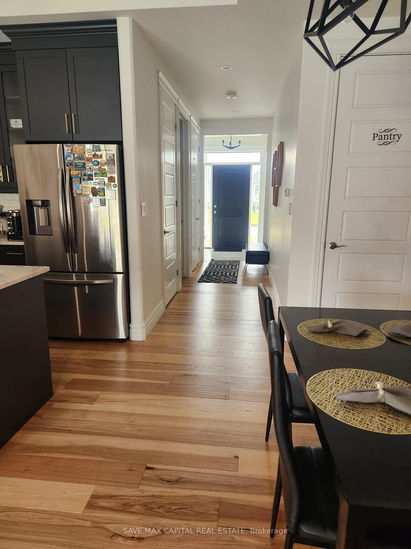 Photo 10 of 402 Caserta Crescent, Lakeshore — HOMEH
