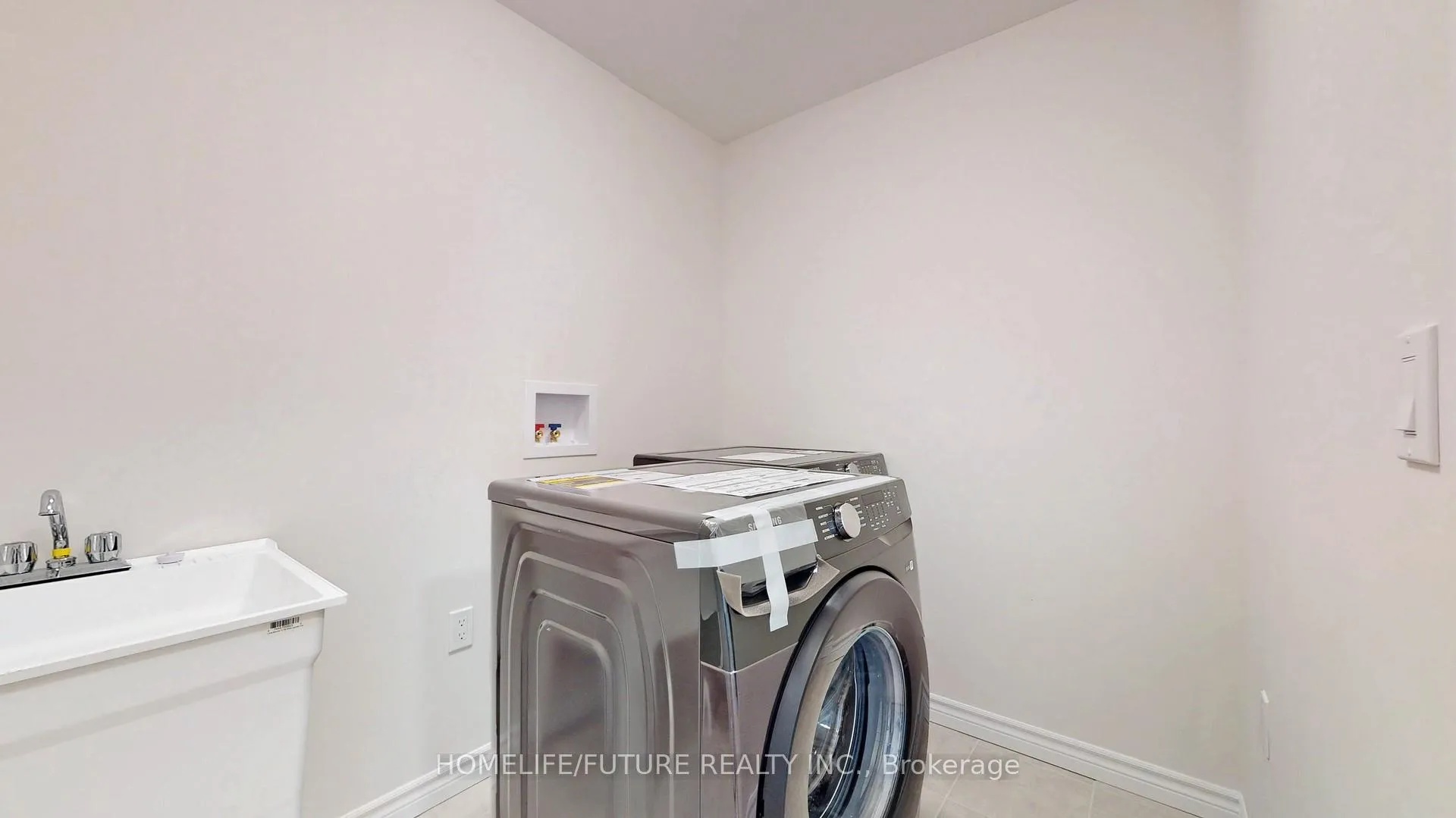 Photo 45 of 622 Lemay Grove, Peterborough, Monaghan Ward 2 — HOMEH