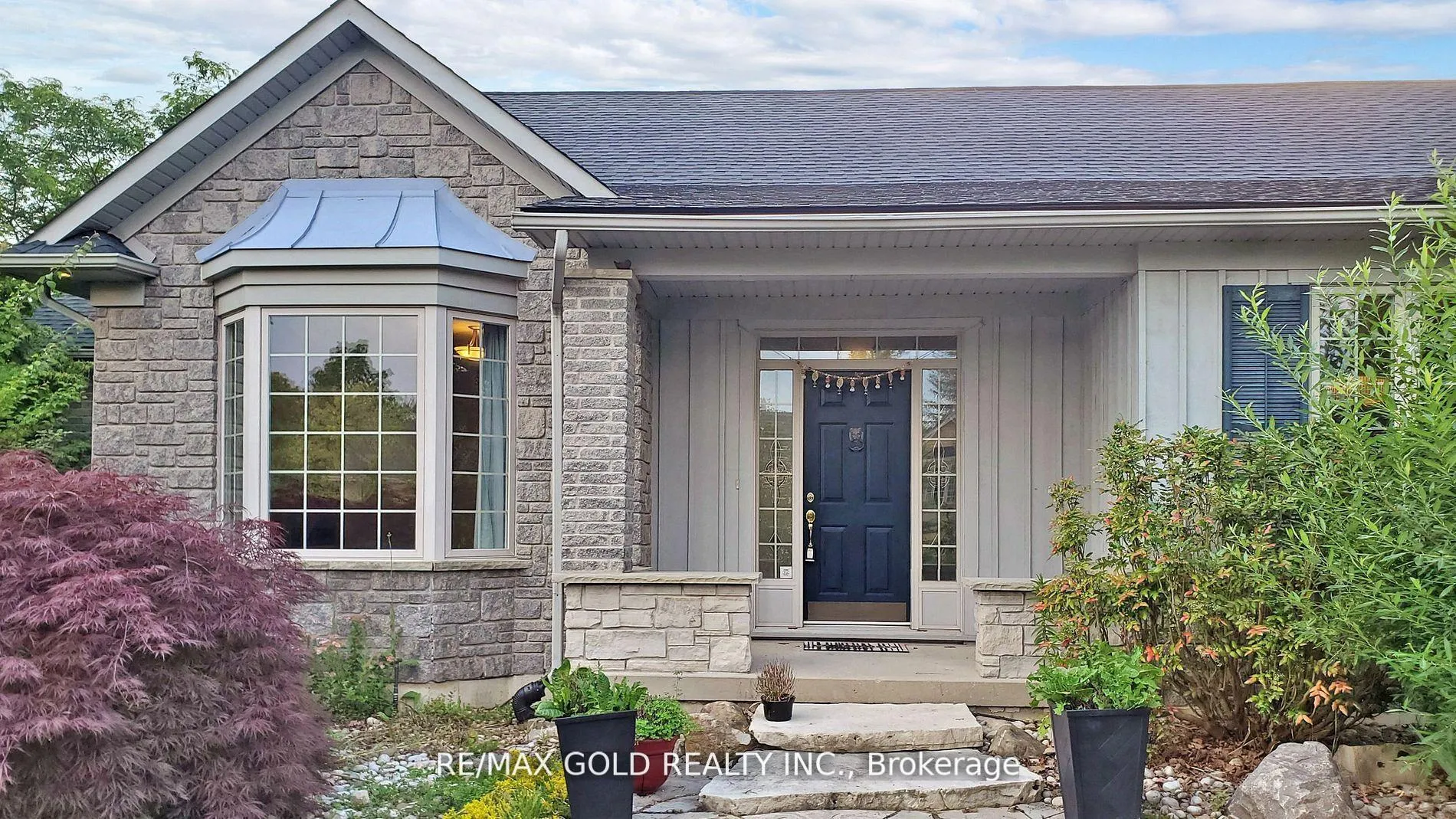 Photo 3 of 7 Maryheather Crescent, Hamilton, Freelton — HOMEH