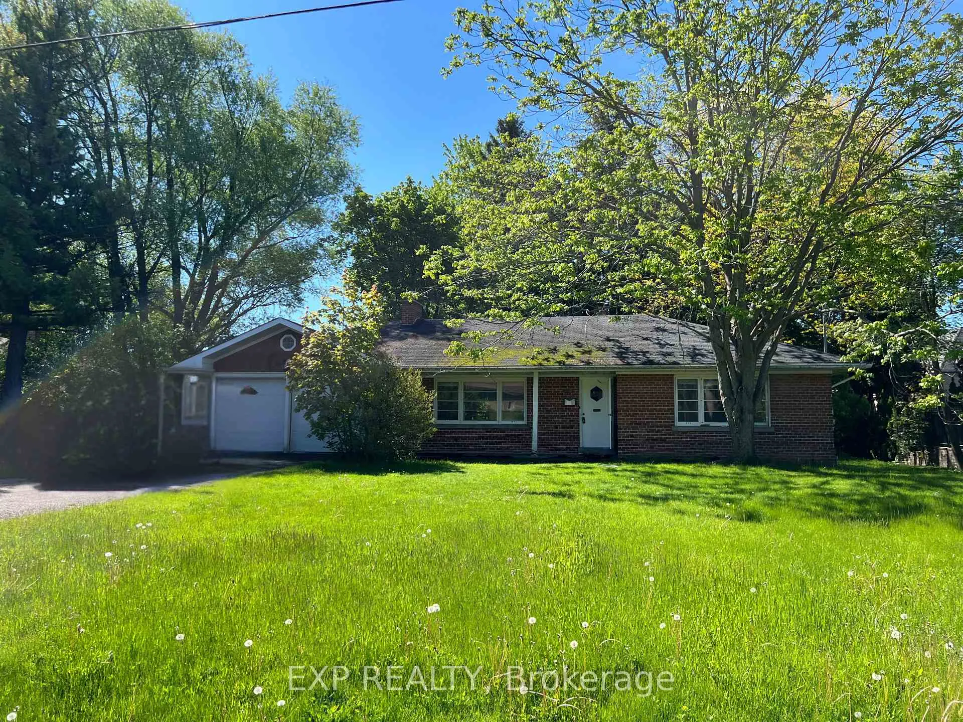 Photo 1 of 21 Helen Avenue, Vaughan, Uplands — HOMEH