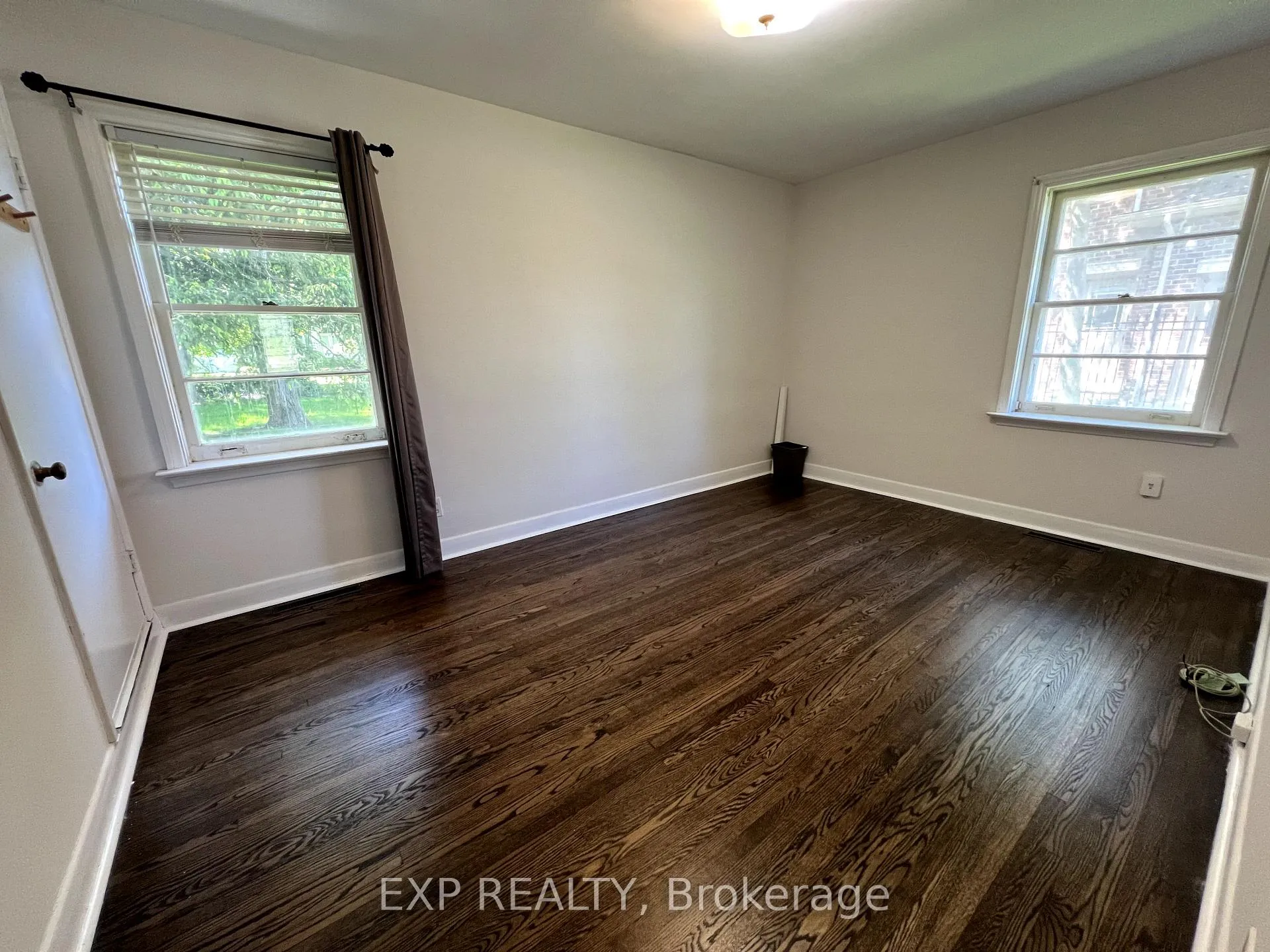 Photo 7 of 21 Helen Avenue, Vaughan, Uplands — HOMEH