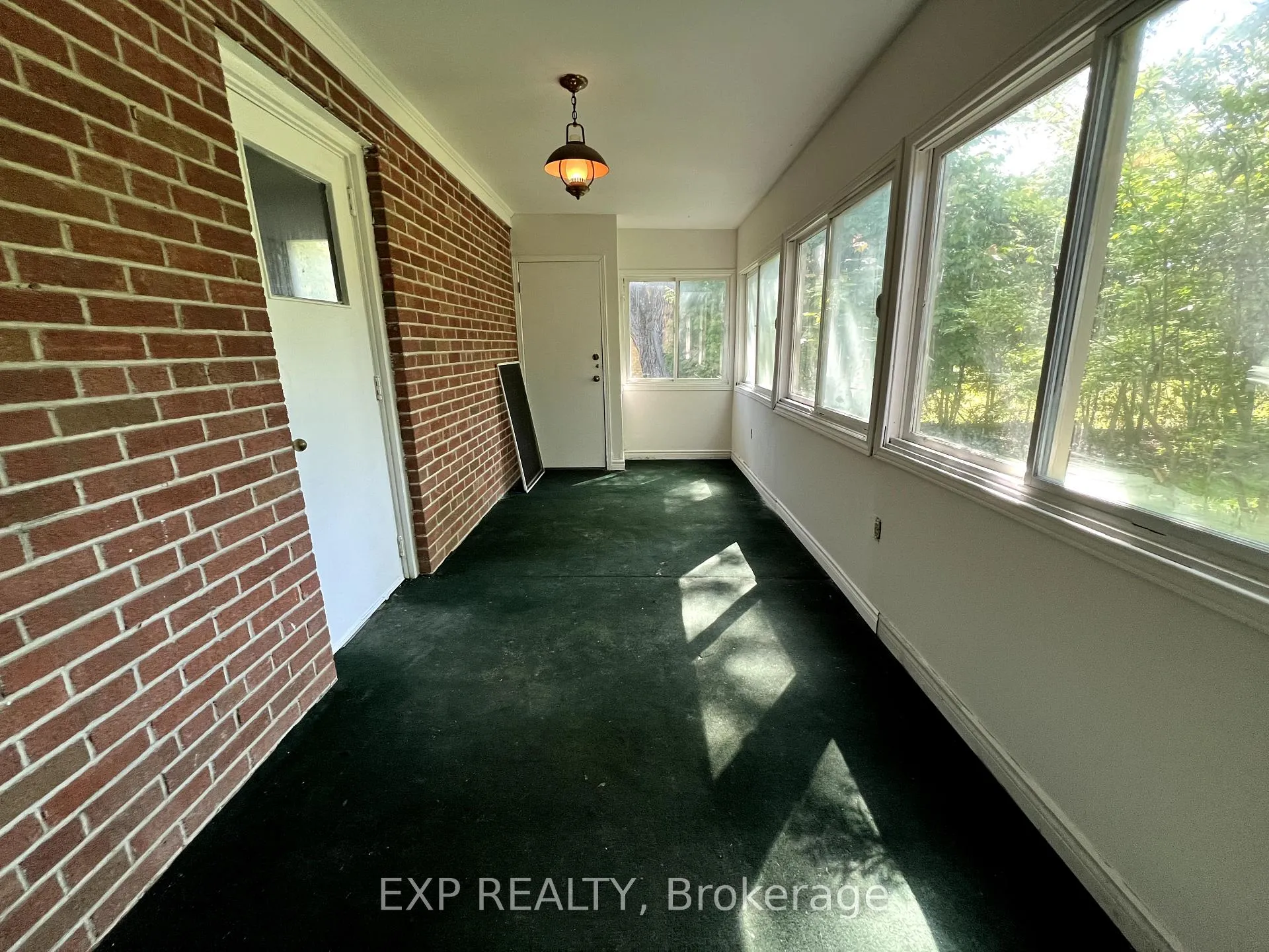 Photo 11 of 21 Helen Avenue, Vaughan, Uplands — HOMEH