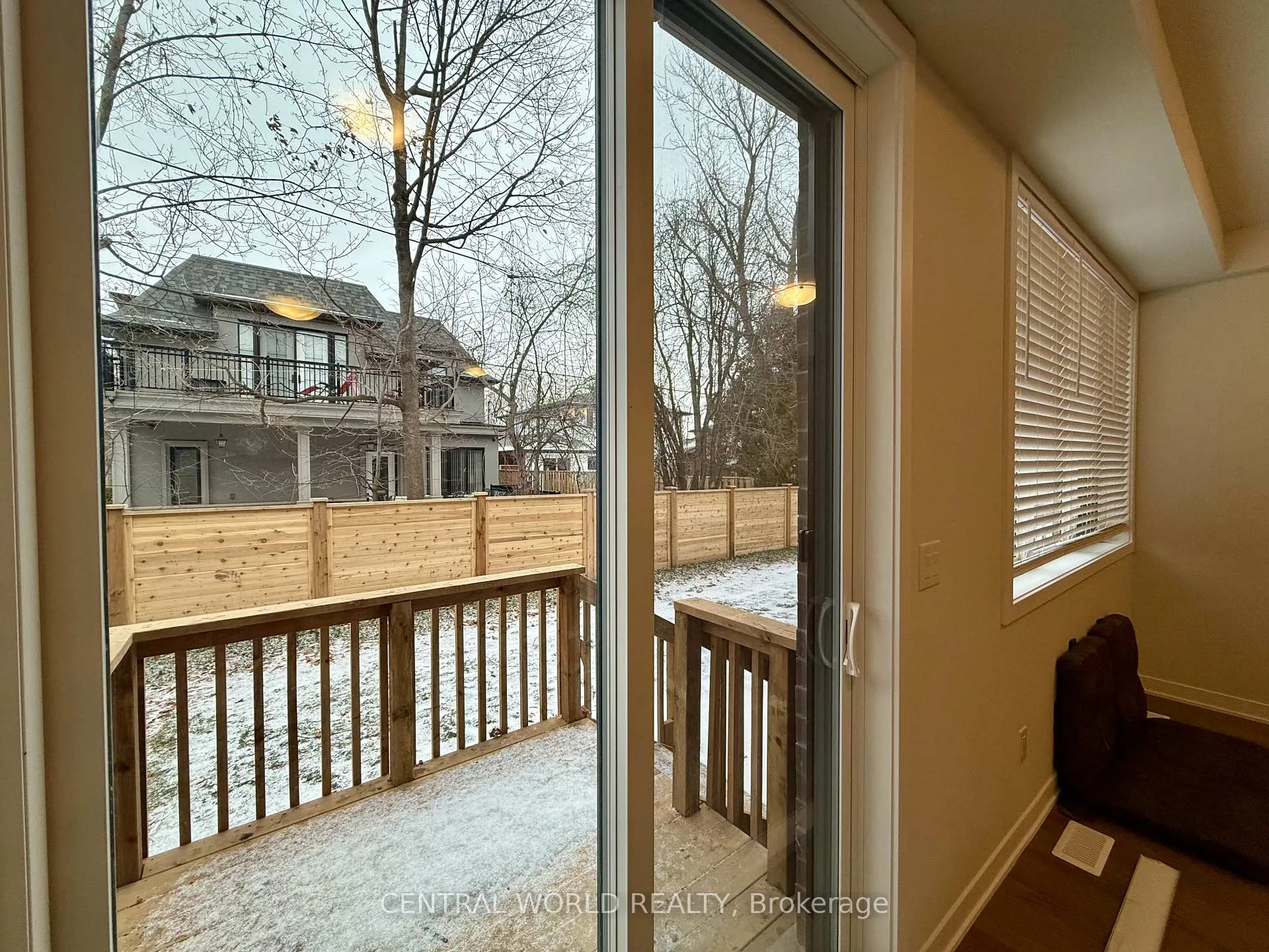 Photo 5 of 152 Anna Russell Way, Markham, Unionville — HOMEH