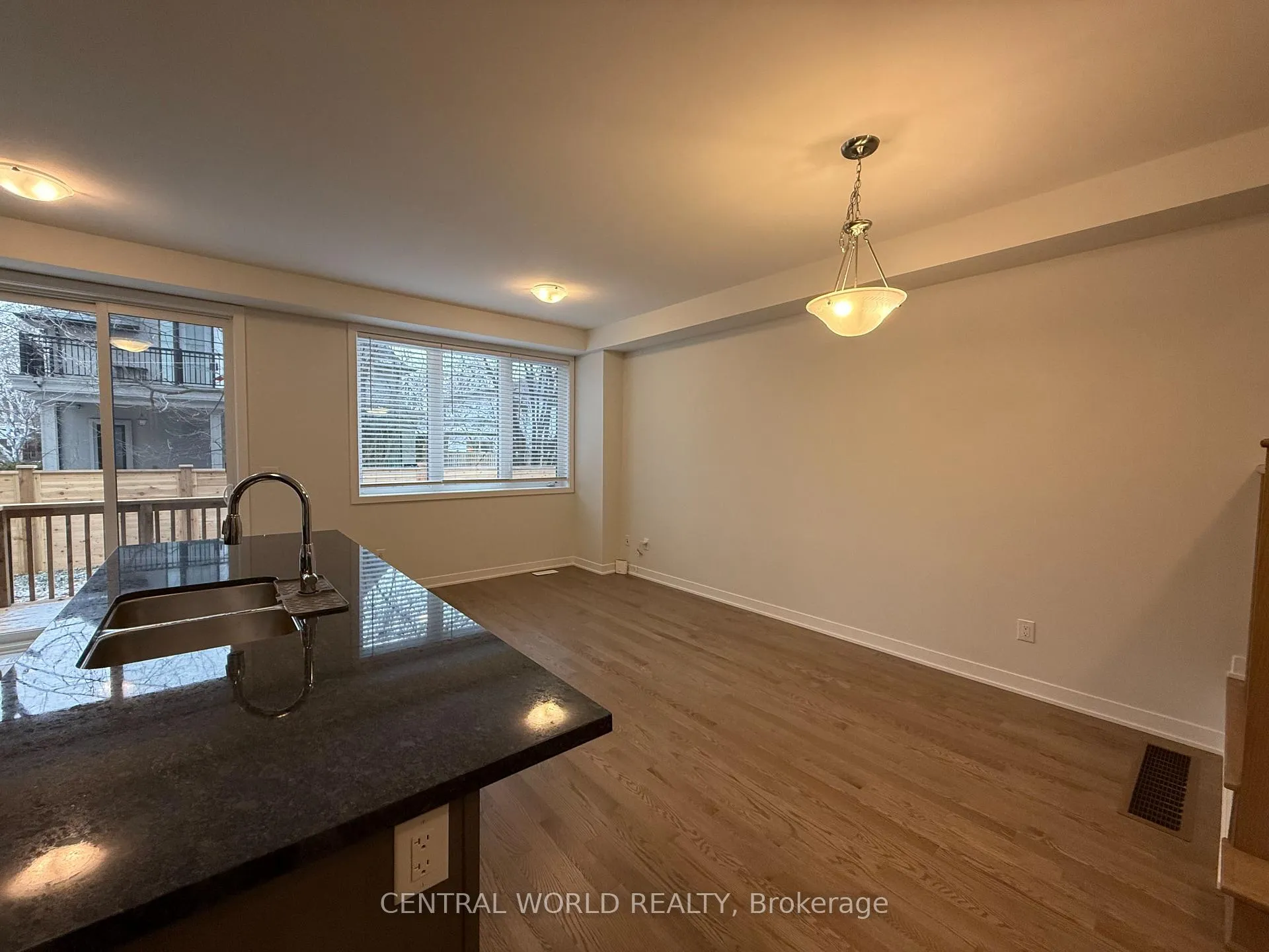 Photo 8 of 152 Anna Russell Way, Markham, Unionville — HOMEH