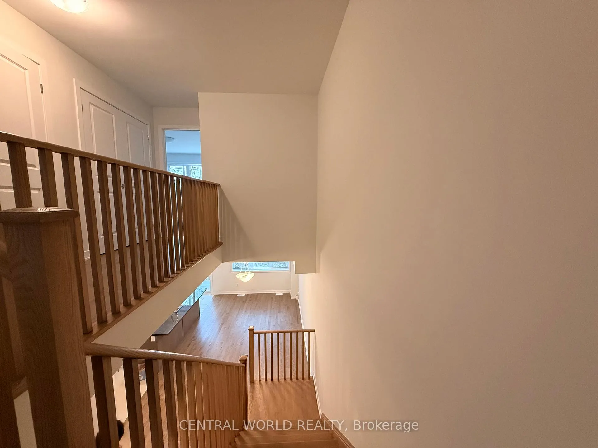 Photo 9 of 152 Anna Russell Way, Markham, Unionville — HOMEH