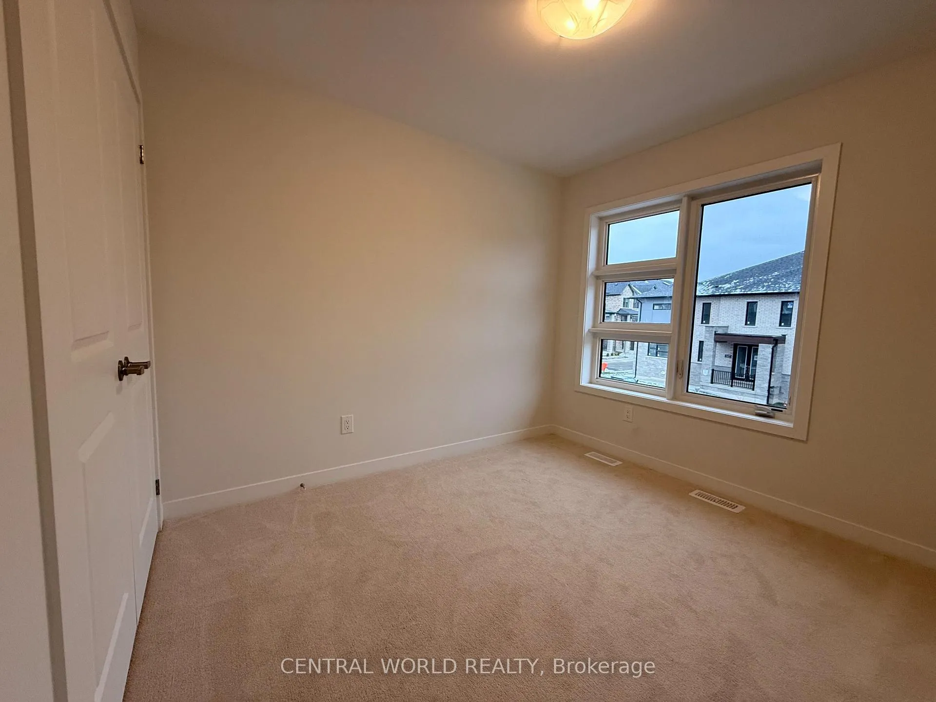 Photo 12 of 152 Anna Russell Way, Markham, Unionville — HOMEH