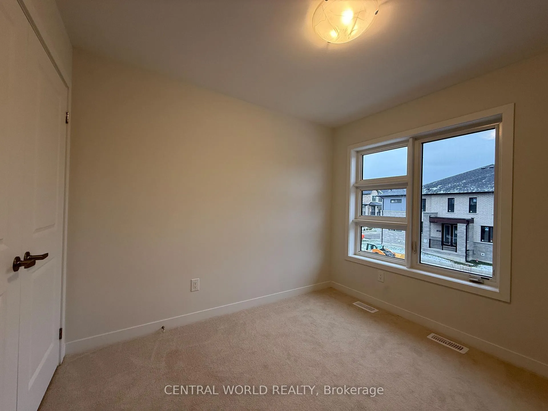 Photo 13 of 152 Anna Russell Way, Markham, Unionville — HOMEH