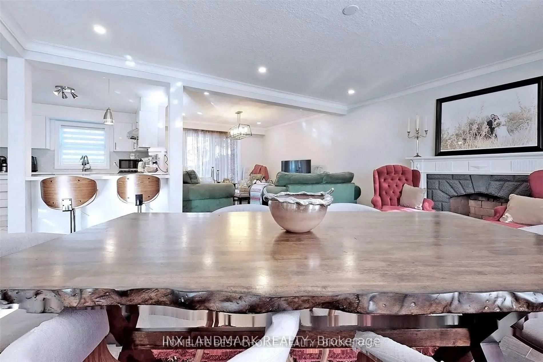 Photo 7 of Unit Main, 32 Kirk Drive, Markham, Royal Orchard — HOMEH