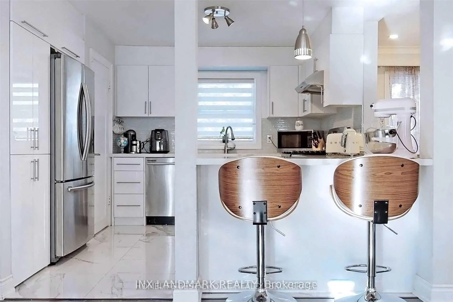 Photo 11 of Unit Main, 32 Kirk Drive, Markham, Royal Orchard — HOMEH