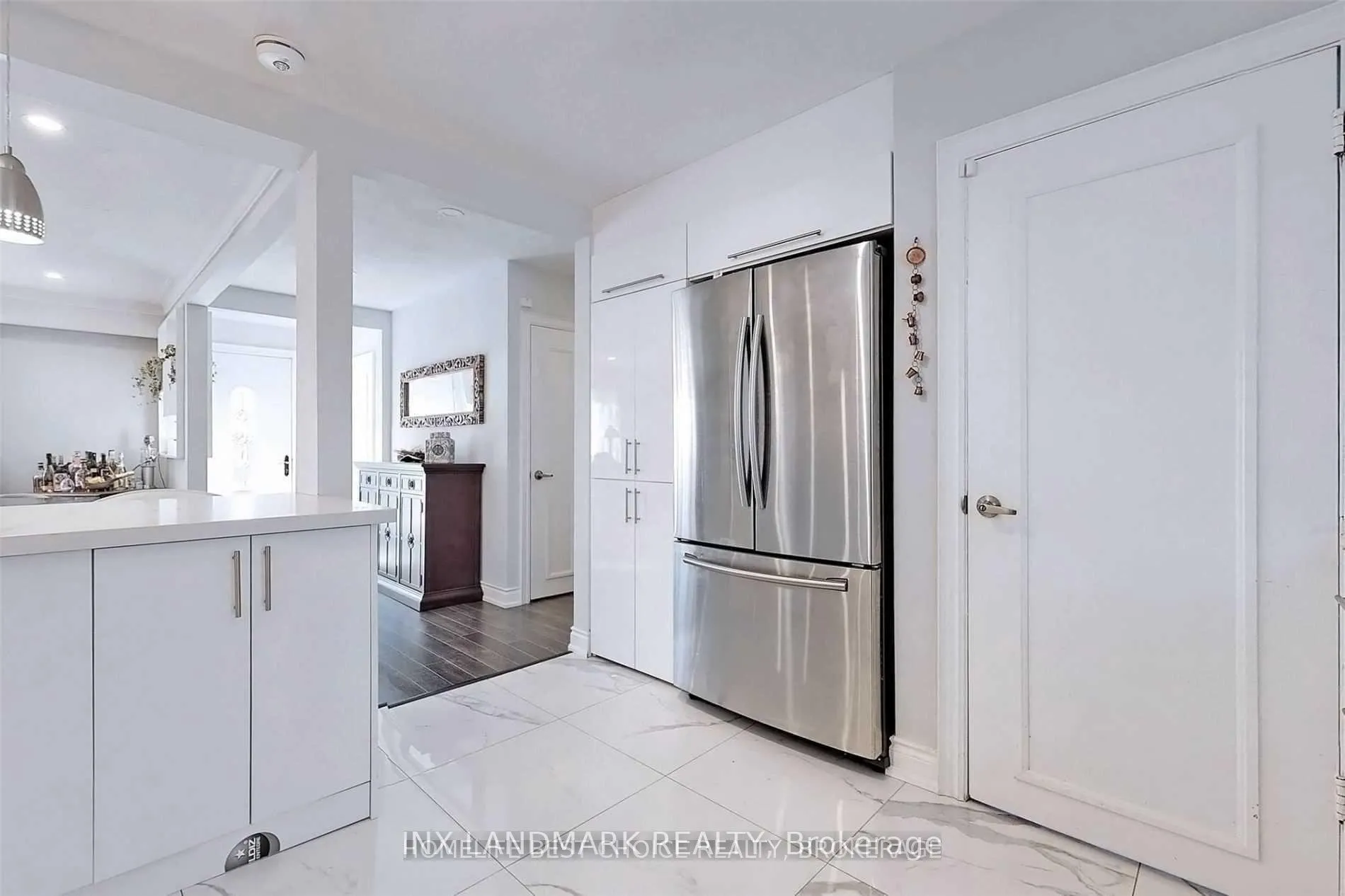 Photo 12 of Unit Main, 32 Kirk Drive, Markham, Royal Orchard — HOMEH