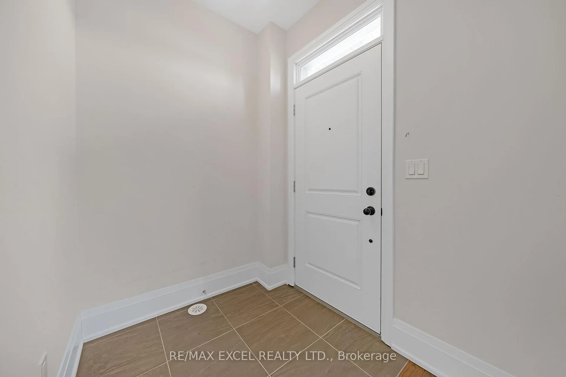 Photo 8 of 19 Sir Frederick Banting Way, Markham, Unionville — HOMEH