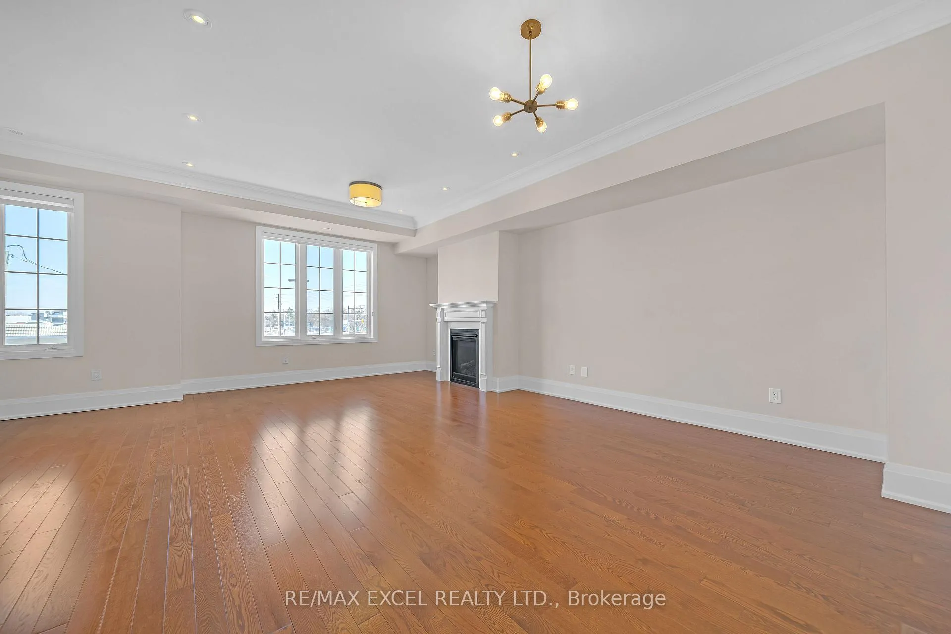 Photo 15 of 19 Sir Frederick Banting Way, Markham, Unionville — HOMEH