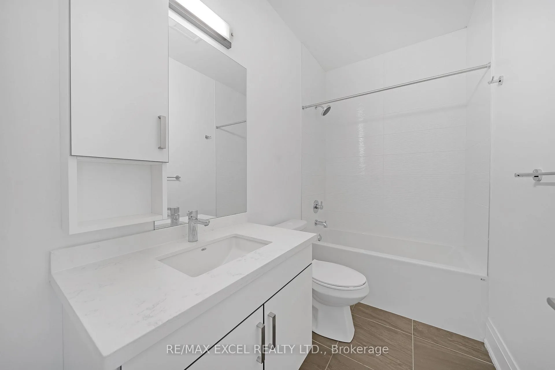 Photo 27 of 19 Sir Frederick Banting Way, Markham, Unionville — HOMEH
