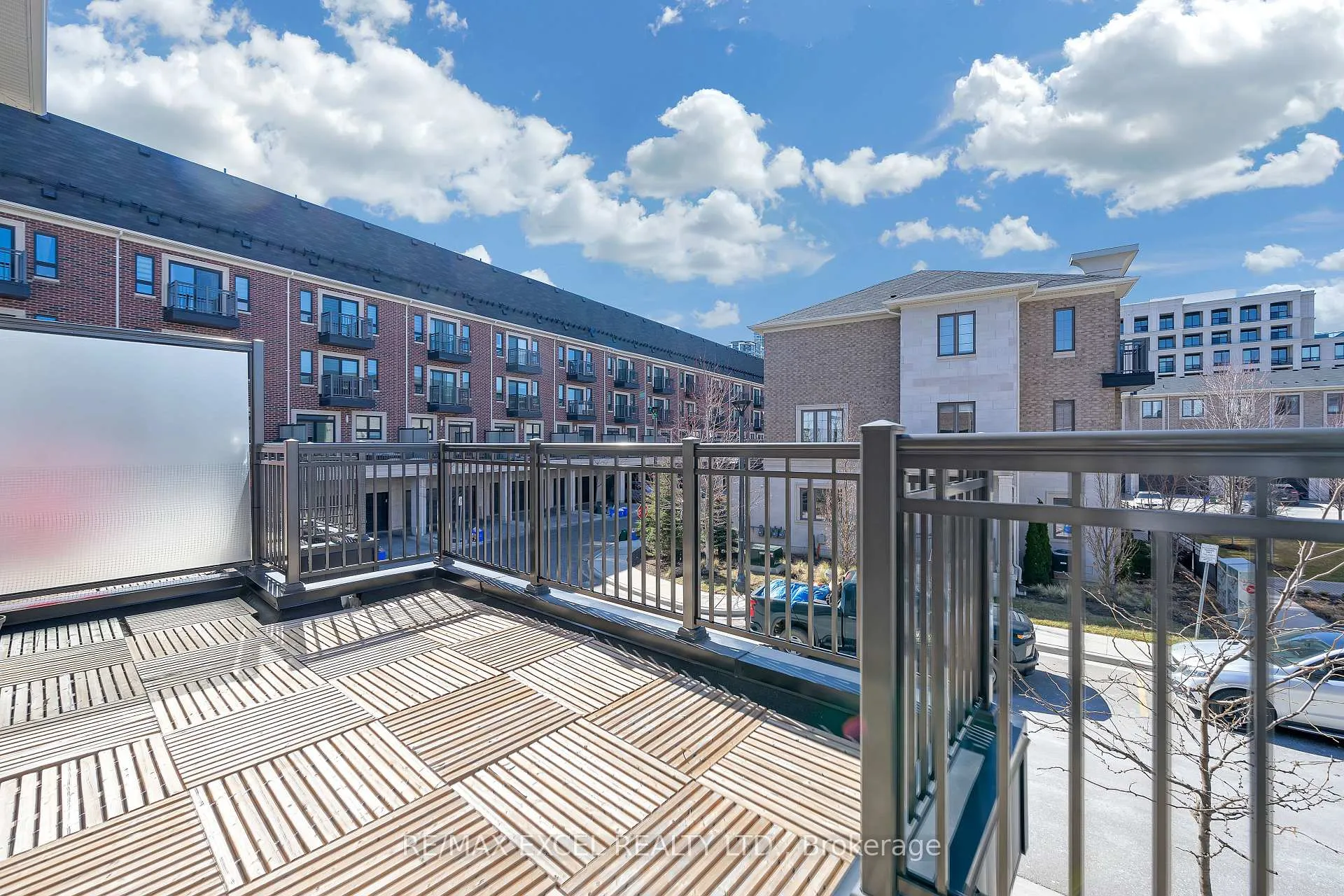 Photo 31 of 19 Sir Frederick Banting Way, Markham, Unionville — HOMEH