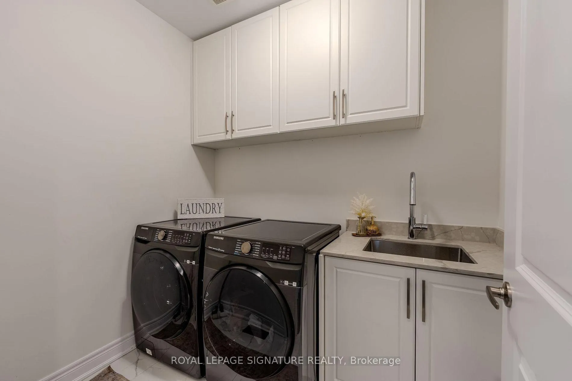 Photo 28 of 5 Drizzel Crescent, Richmond Hill, Oak Ridges — HOMEH