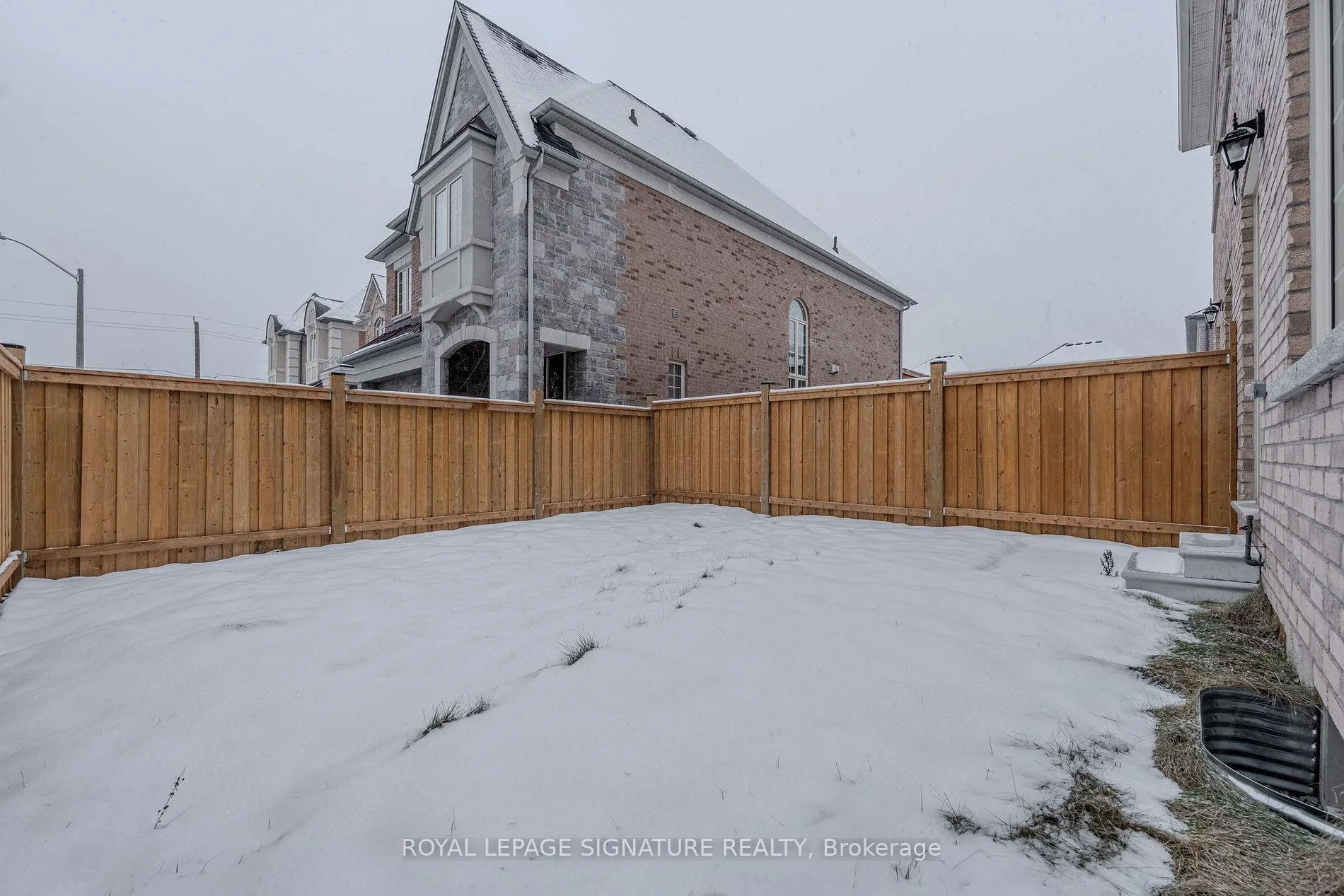 Photo 31 of 5 Drizzel Crescent, Richmond Hill, Oak Ridges — HOMEH