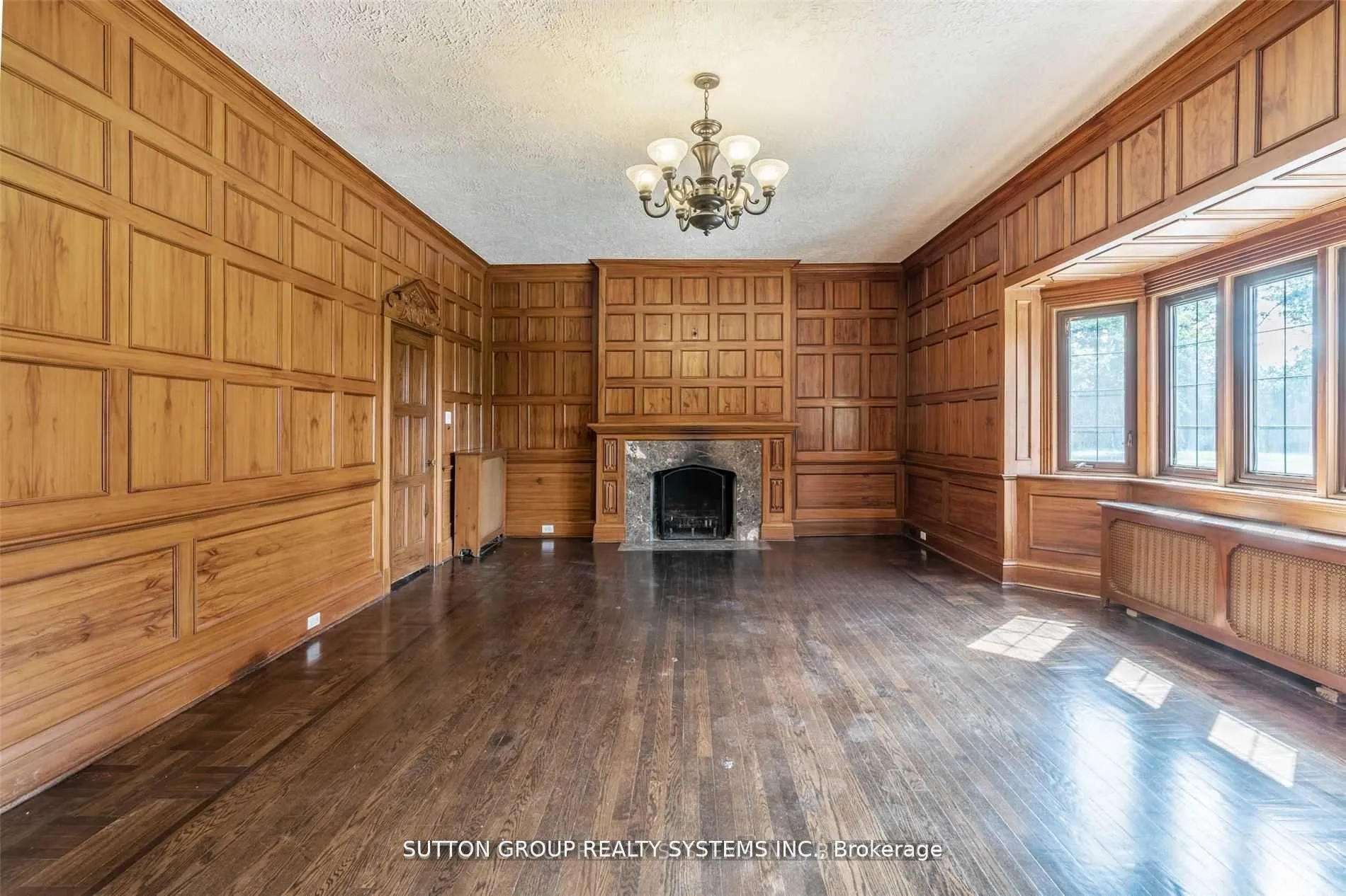 Photo 6 of 13284 Bathurst Street, King, King City — HOMEH