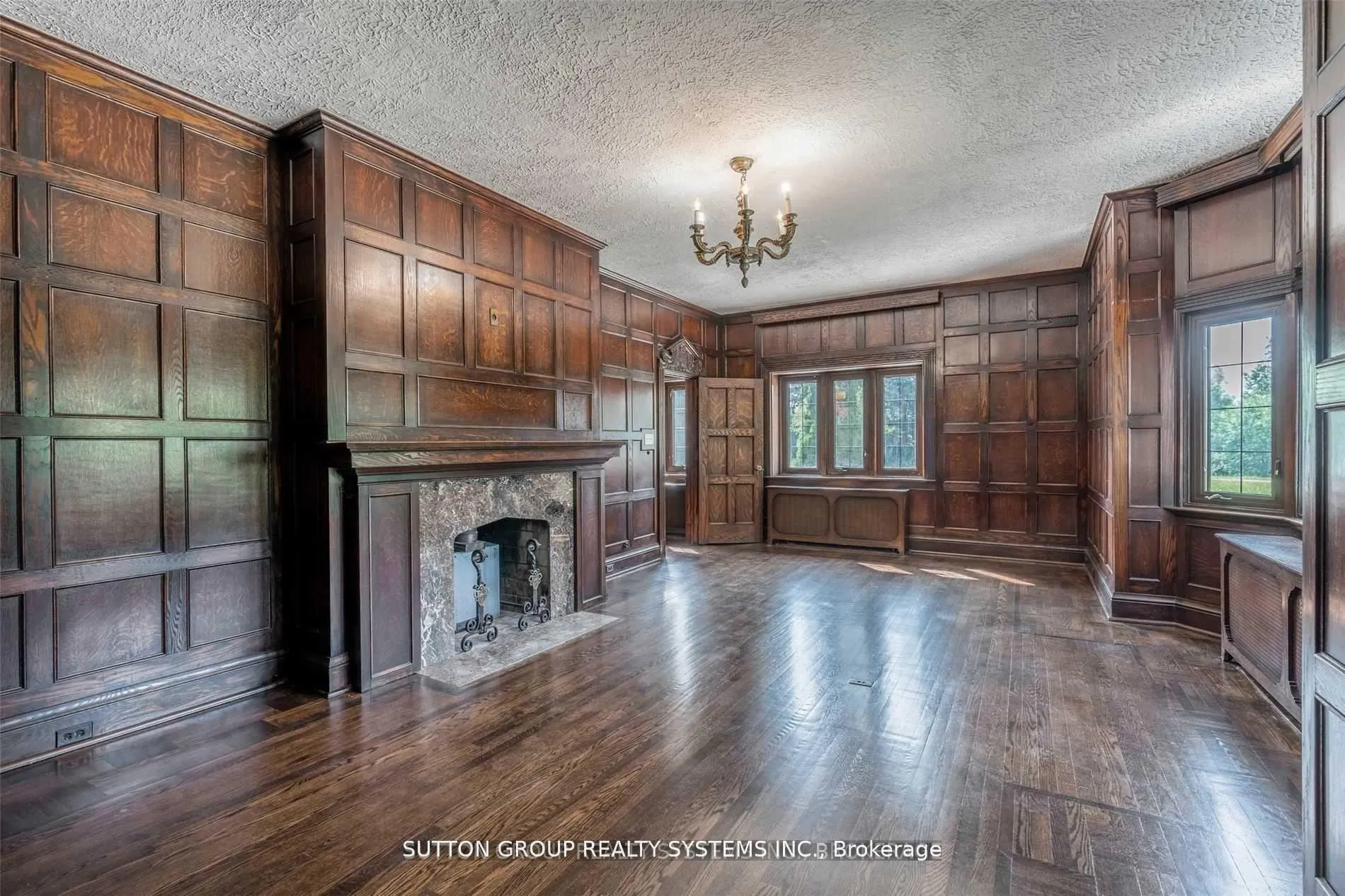 Photo 8 of 13284 Bathurst Street, King, King City — HOMEH